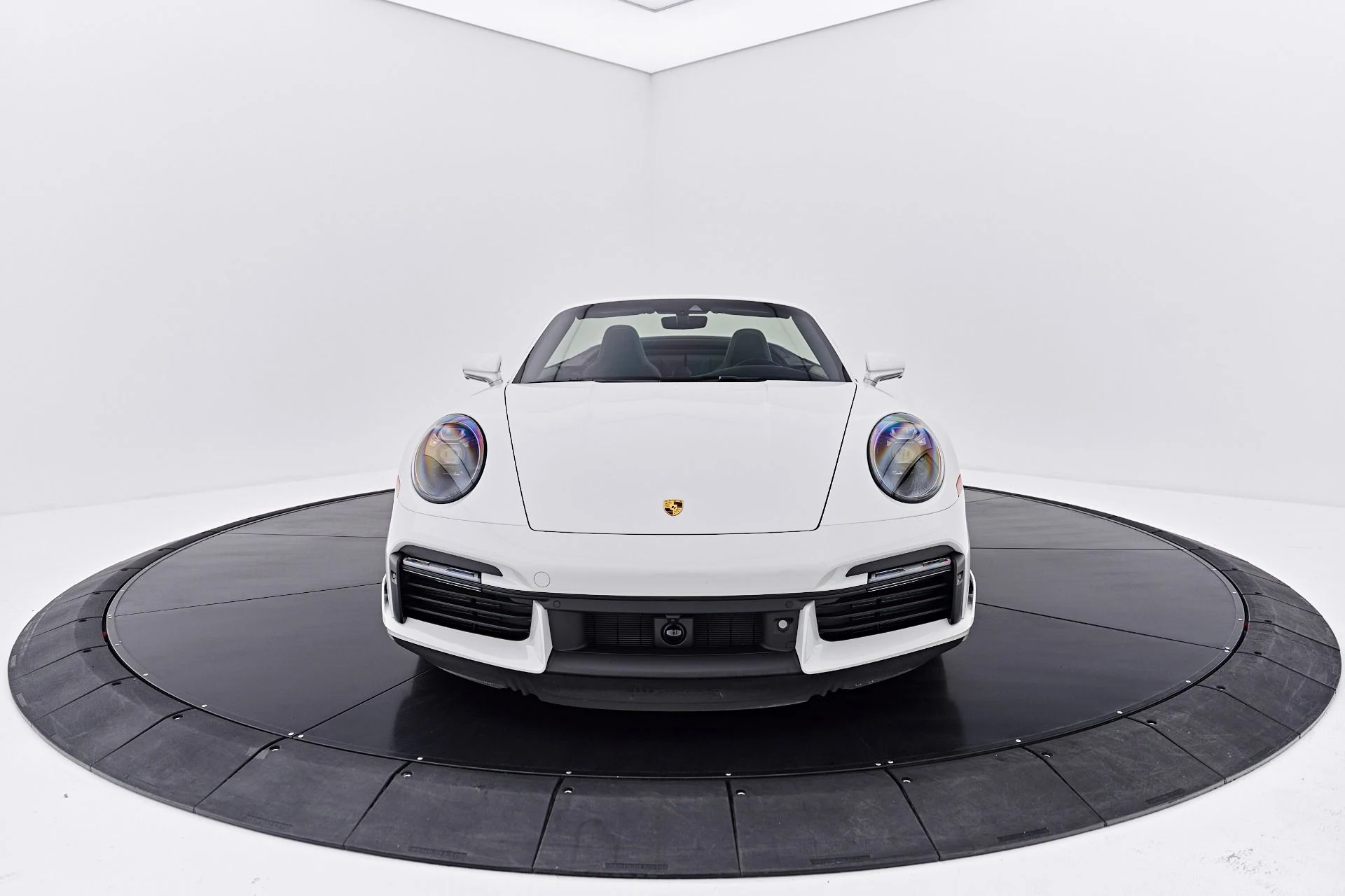 mph019_1442923572_Used_2025_Porsche_911_Turbo_S_1788486904_3e4461f3f0
