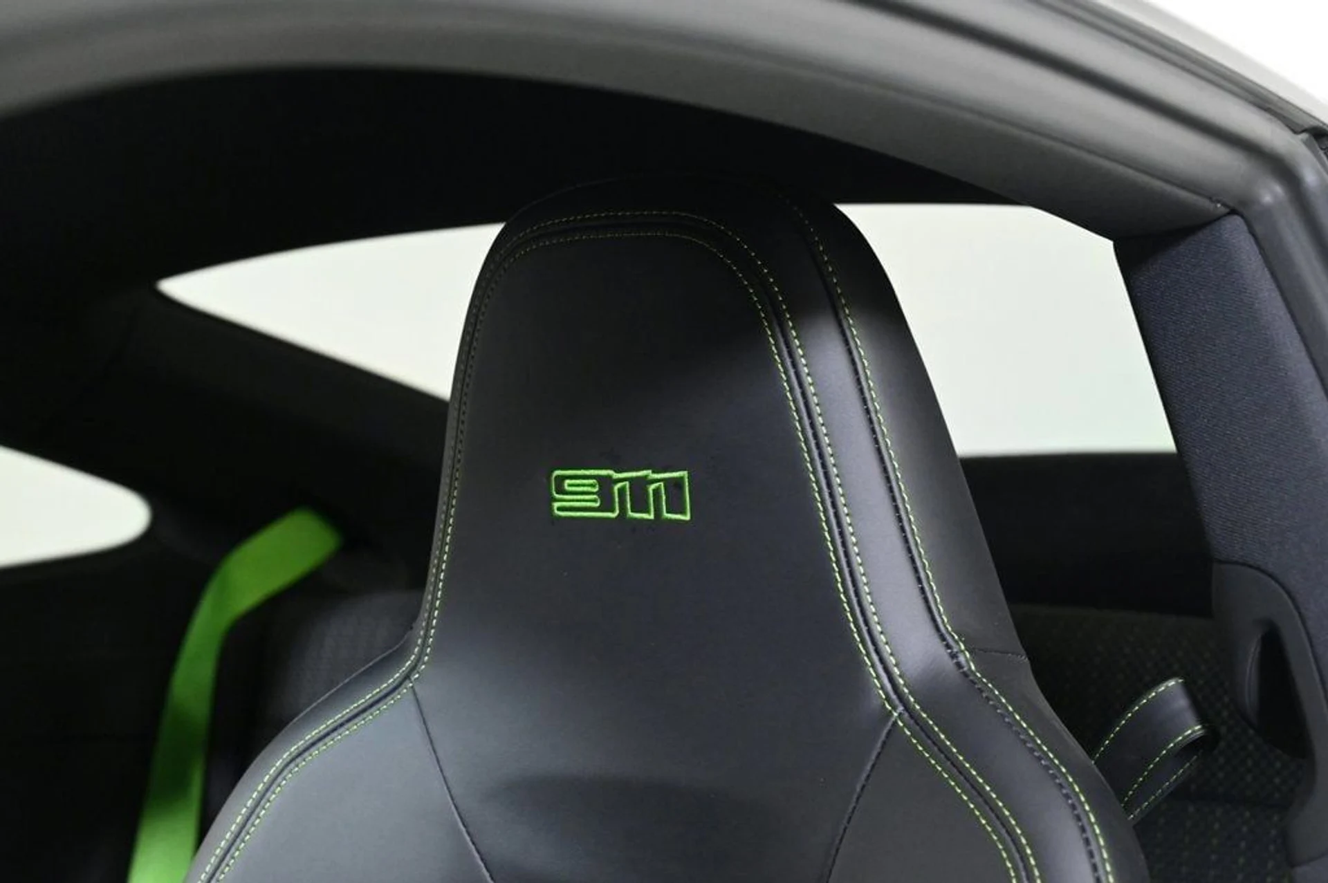 mph019_1444723142_d3ef4062cc1446f5b4cbd6120944fa4f_d251252452