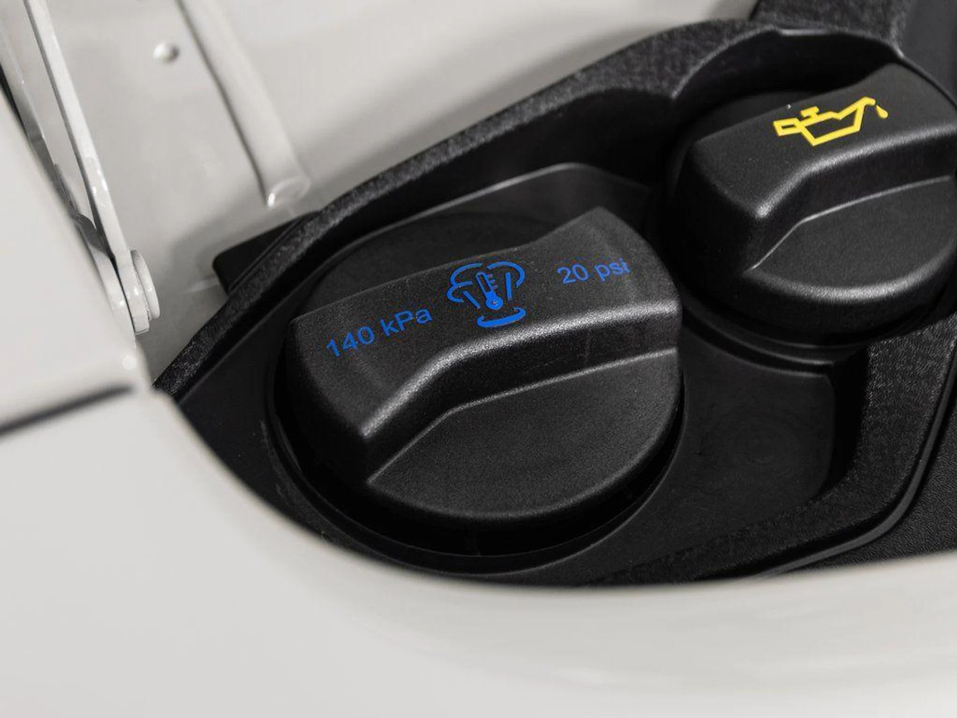 mph019_1448639255_cz8_W9_B_Kg_Fr6_ZF_Ze_V8x8ambyr_Xw_26c95b8d18