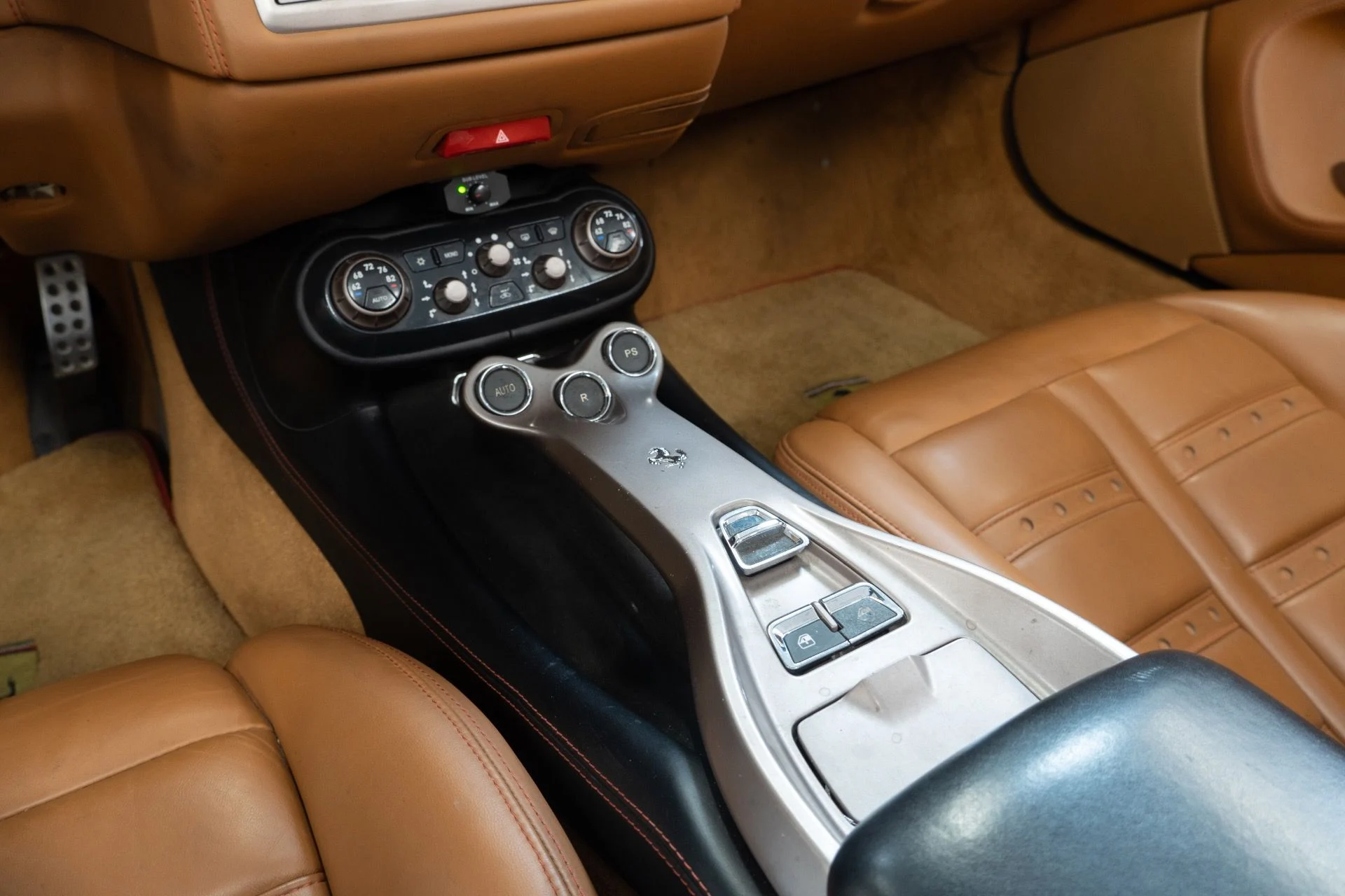 mph019_1454458622_Used_2012_Ferrari_California_1757704554_5c15dbe071
