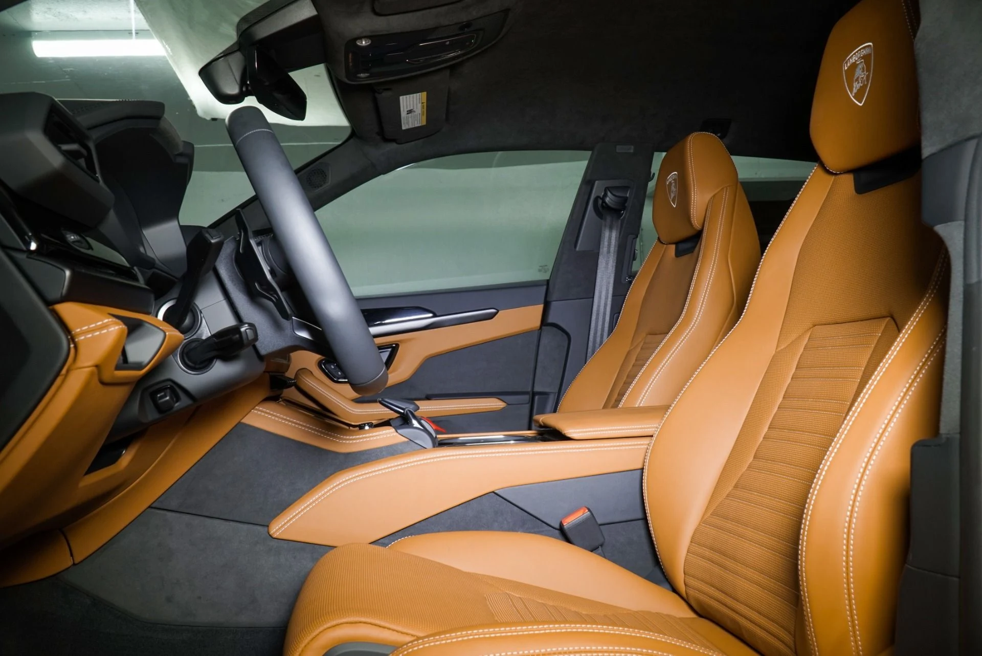 mph019_146089478_New_2025_Lamborghini_Urus_SE_1760113622_85c86455d5