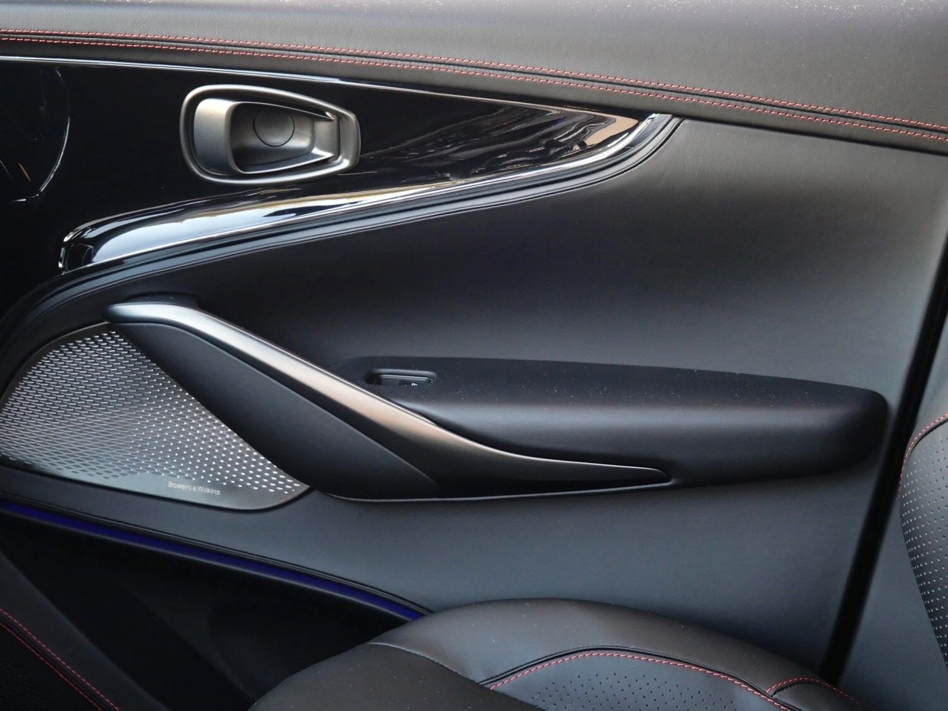 mph019_1461943063_f4ac2fbffe5142bb30ae7ea68e165771x_01ff995c25