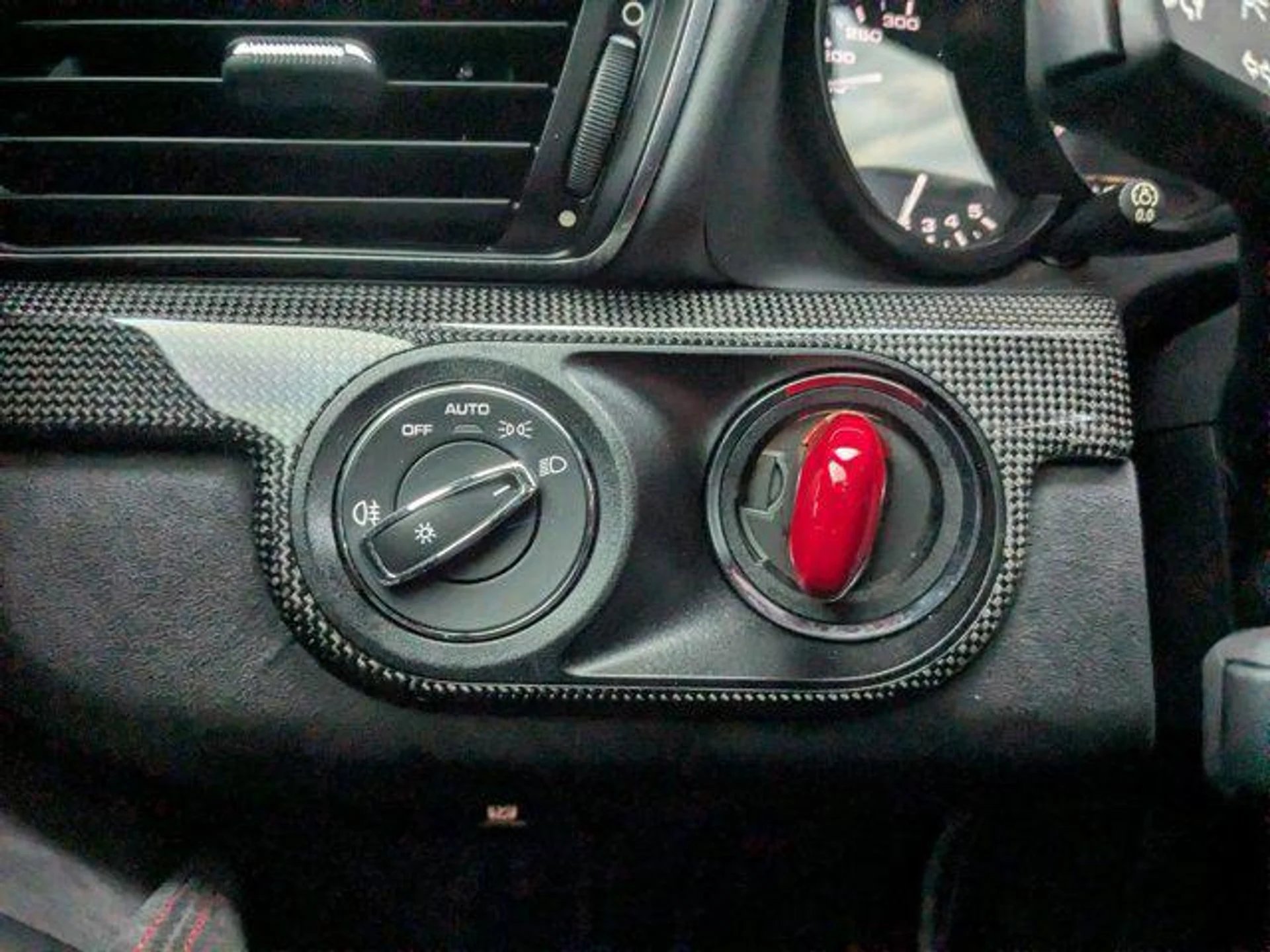 mph019_1462696607_Nuow_PEM_6_Xzq3_W8_Avg_E83_Acg_Z2_Gs_a604035fa9