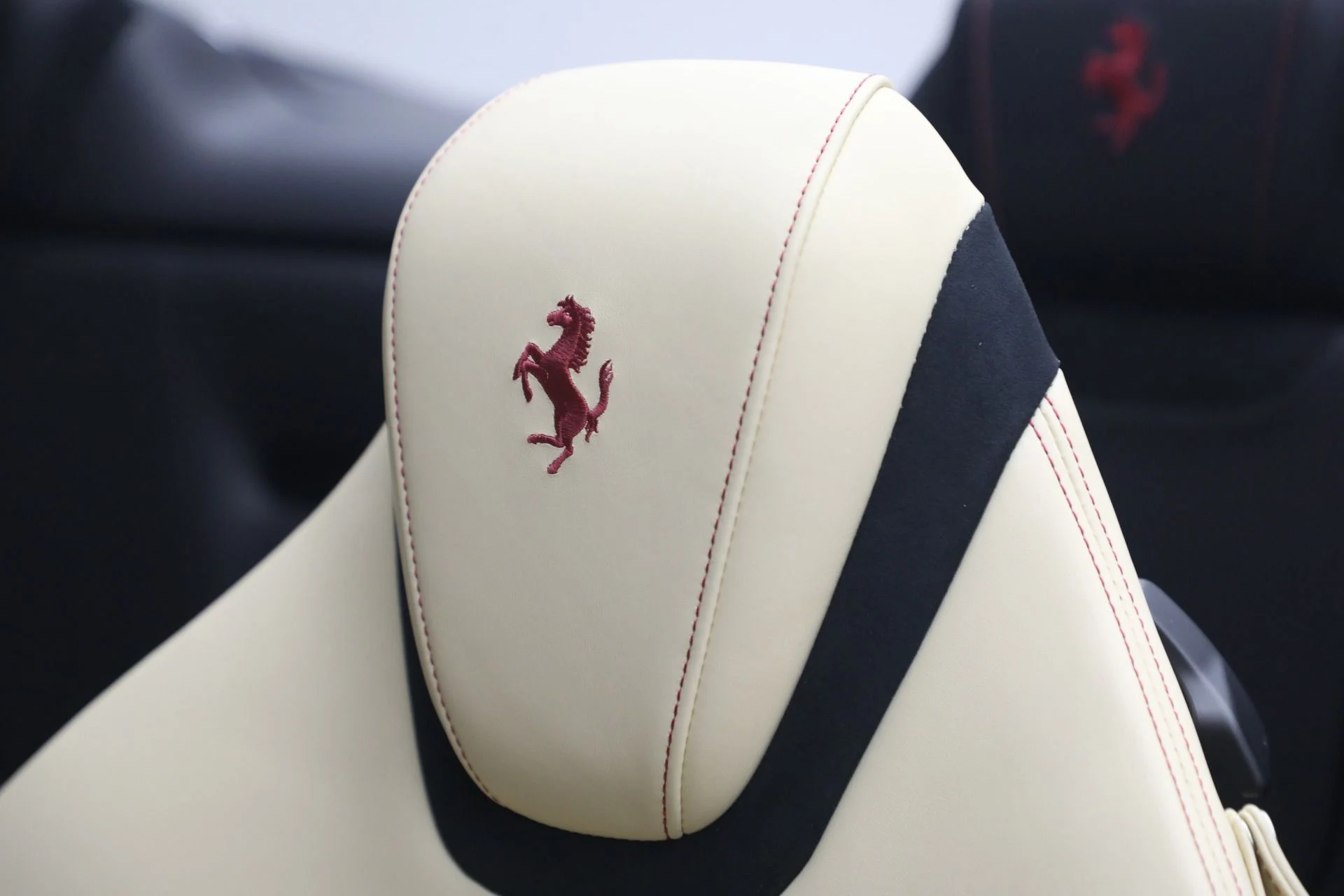 mph019_1467575496_Used_2025_Ferrari_Roma_Spider_1777992623_464f096908