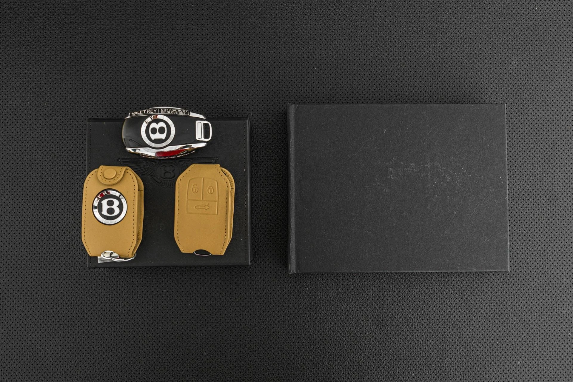 mph019_1470951716_Used_2026_Bentley_Flying_Spur_Azure_1772059089_8c21473b4e