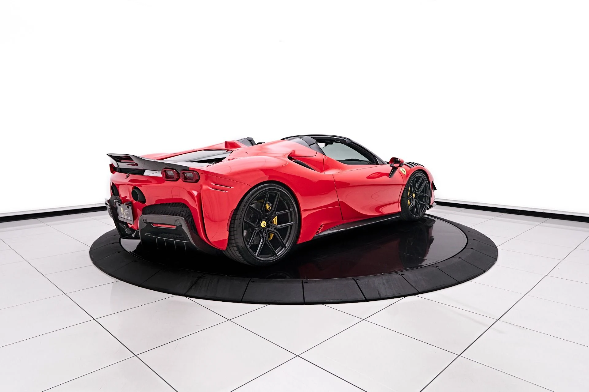 mph019_1482934299_Used_2022_Ferrari_SF_90_Spider_Base_1749755373_5cdc1d2f6d