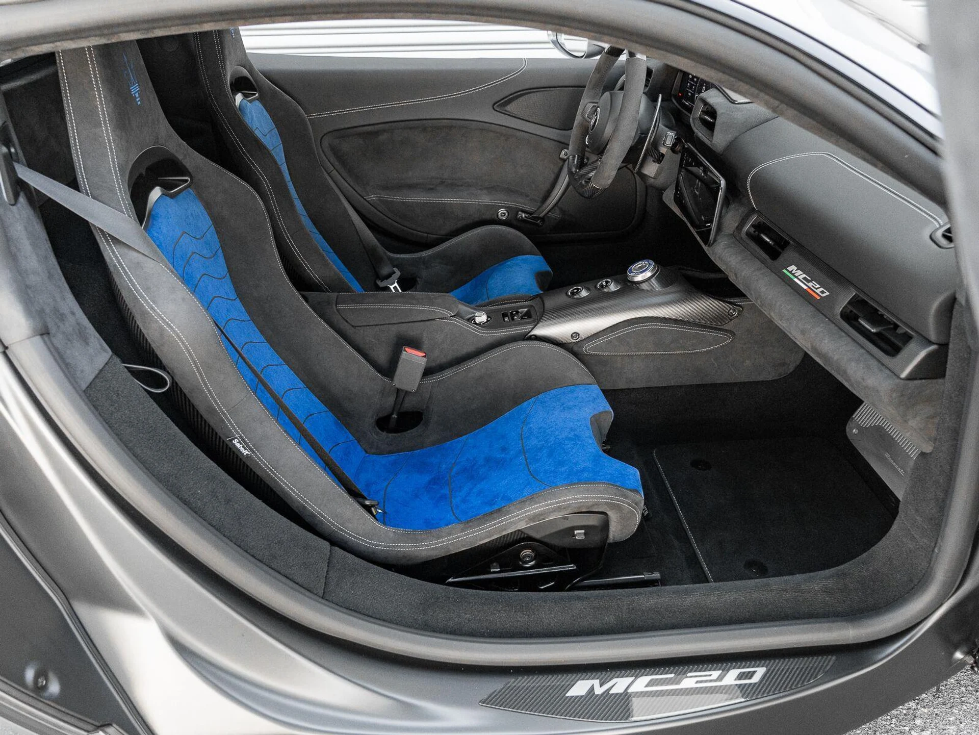 mph019_1483217781_Used_2022_Maserati_MC_20_Coupe_1784923357_eb505fb35e