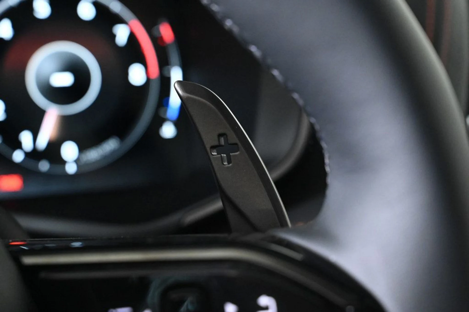 mph019_150193809_new_2026_aston_martin_dbx_707awd_11350_22972758_19_1024_420f8a9fb3