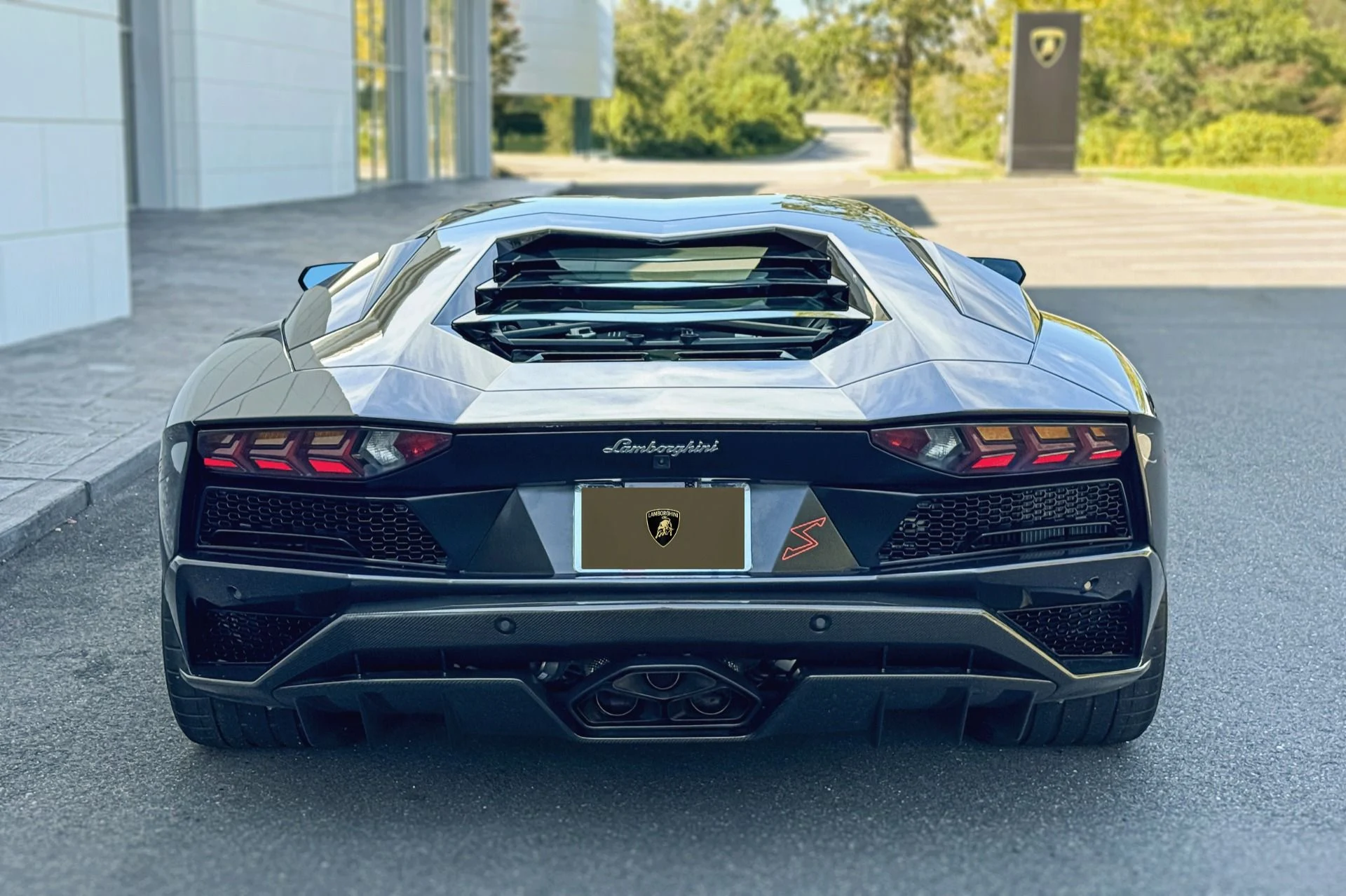 mph019_1504398811_Used_2018_Lamborghini_Aventador_S_LP_740_4_S_1758017826_c05eef4388