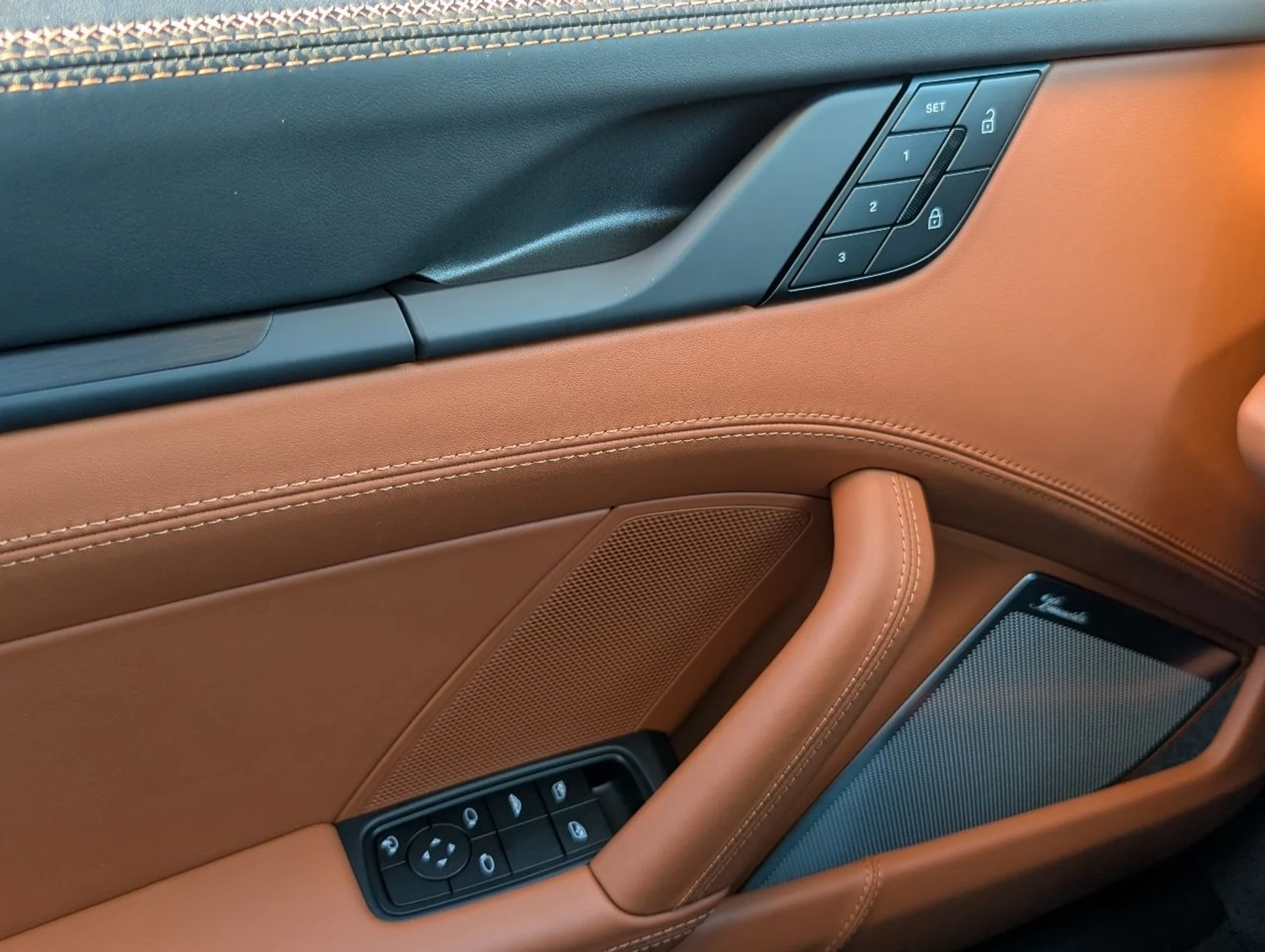 mph019_1511461978_dfd1b1770ef70529d58cb2fcc49c0c7c_64506f6e4c