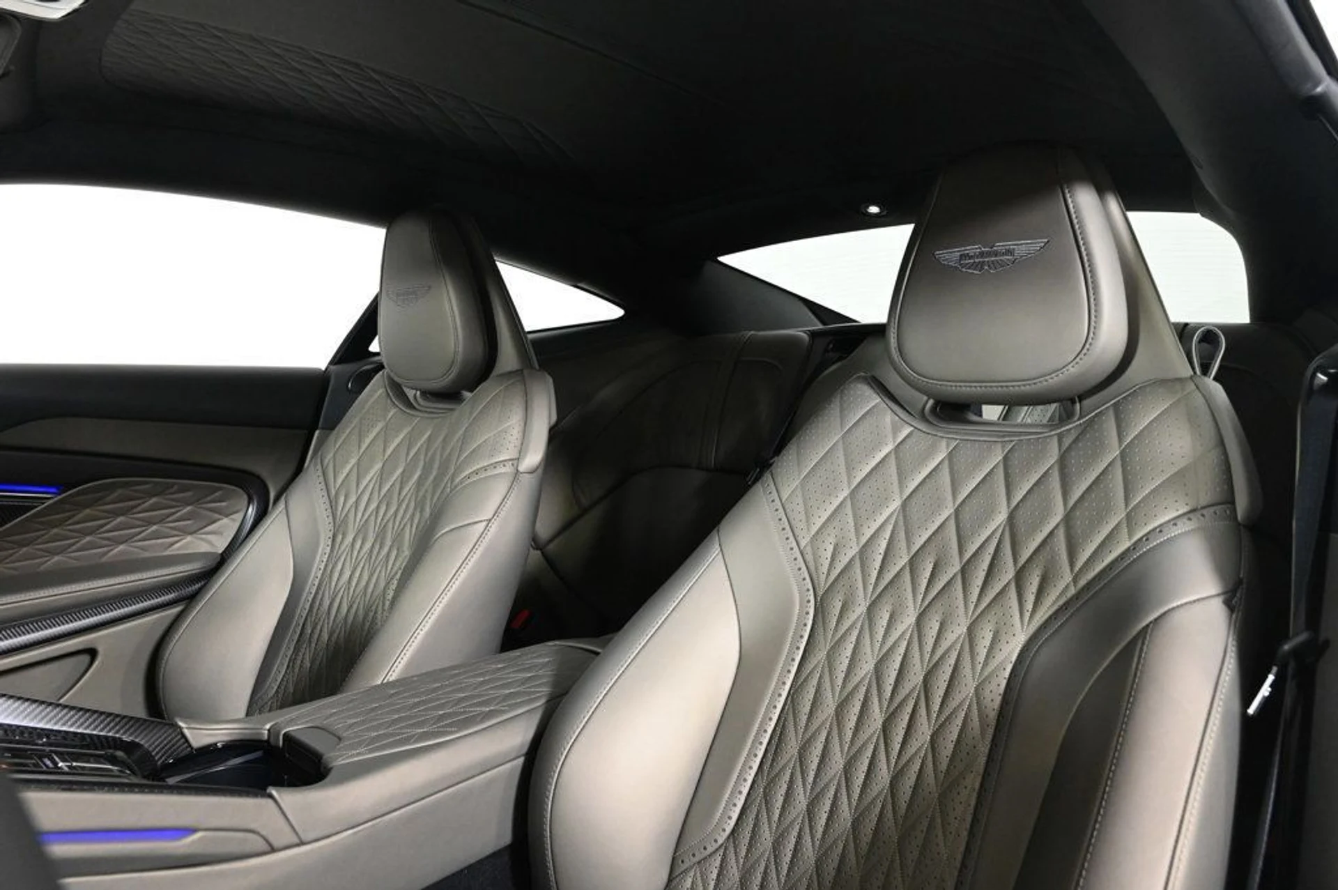 mph019_1511487503_new_2026_aston_martin_db12_11350_22941793_19_1024_965a32f2bb