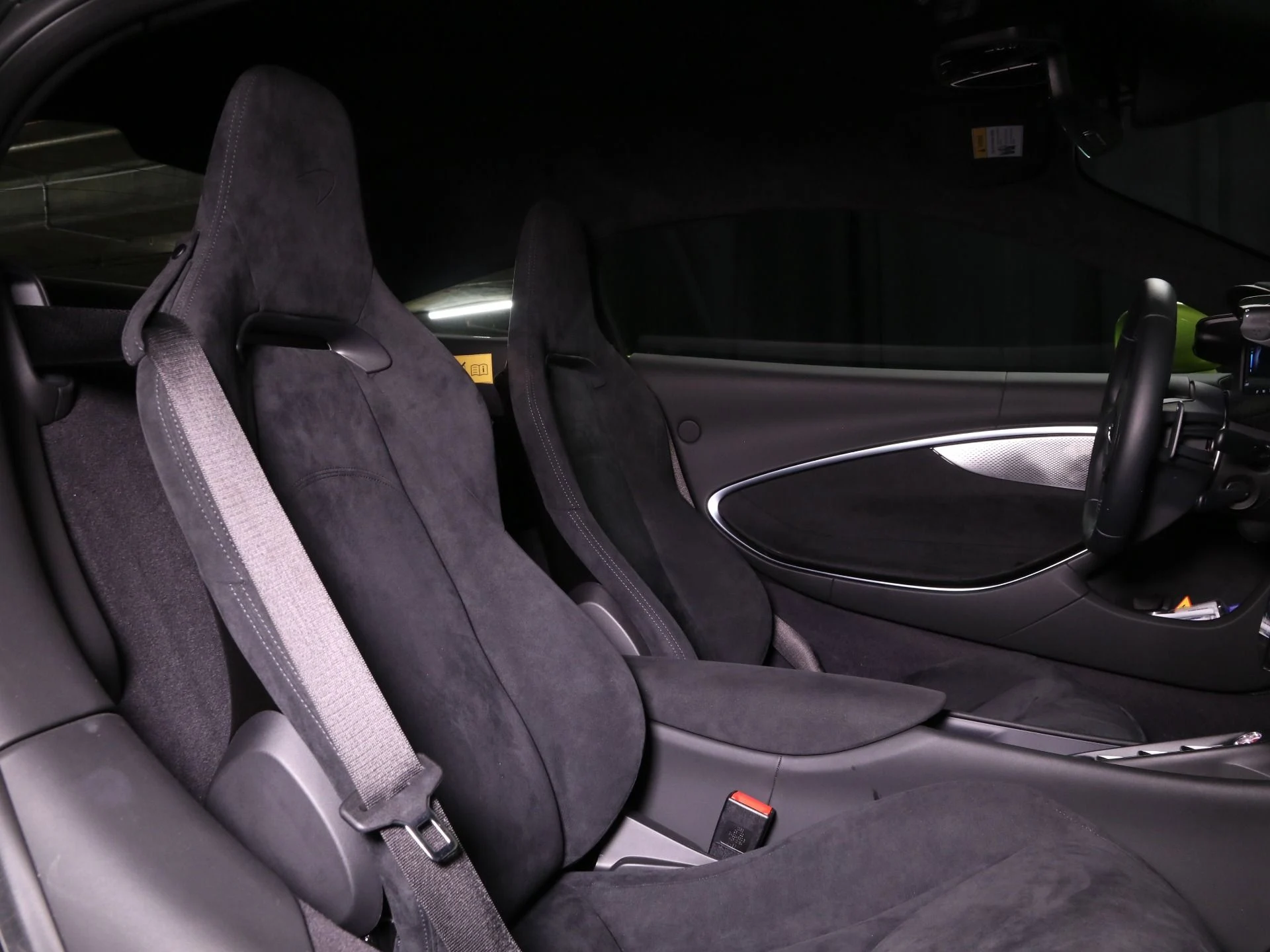 mph019_1519473942_Used_2023_Mc_Laren_Artura_1729490535_1e6402f766