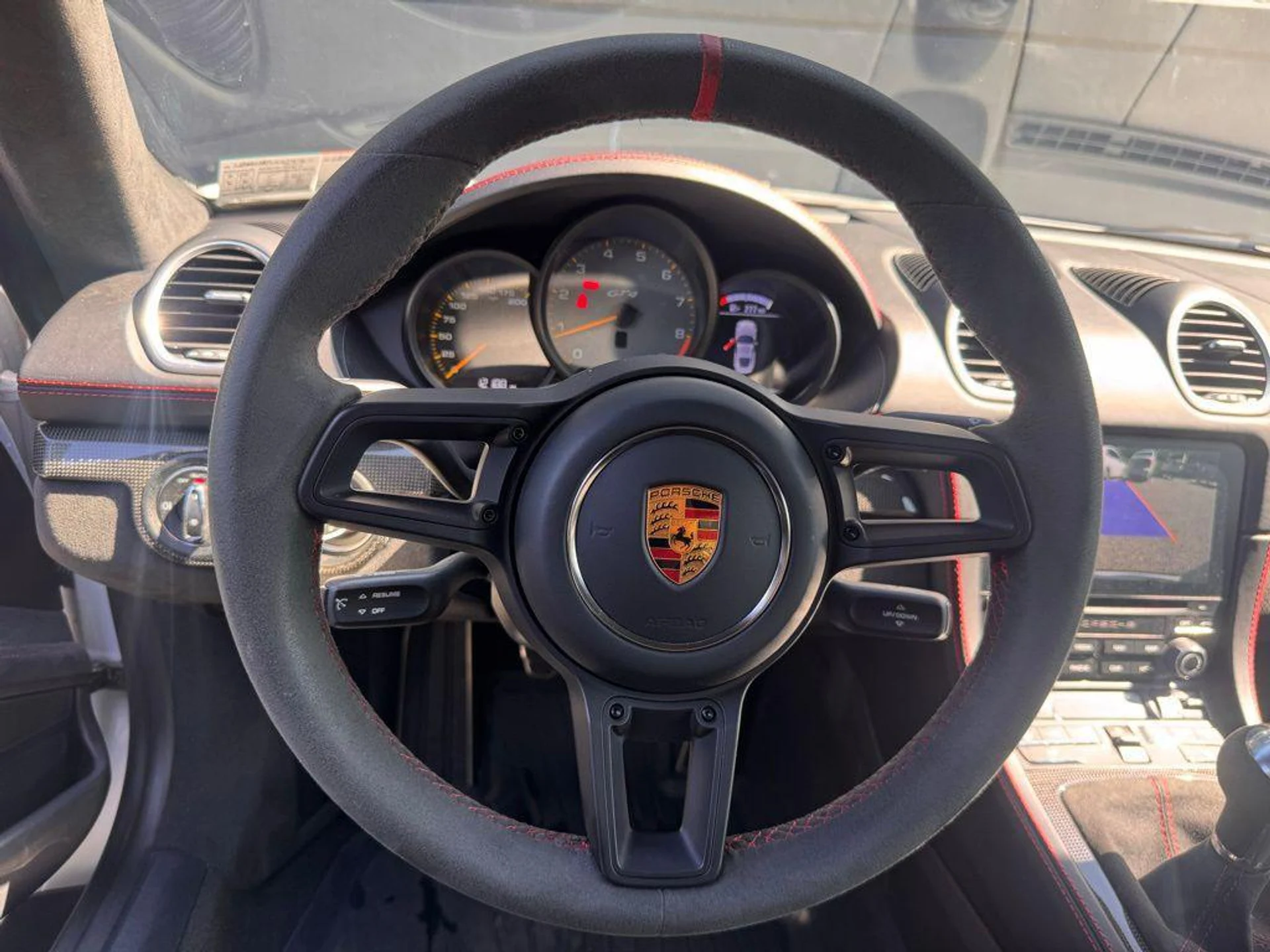 mph019_1521618117_O1_YXG_3_GF_2l_J6u_A_Ex_Ml_Oz_E_Dhx_Kw_U_1daab0ebe4