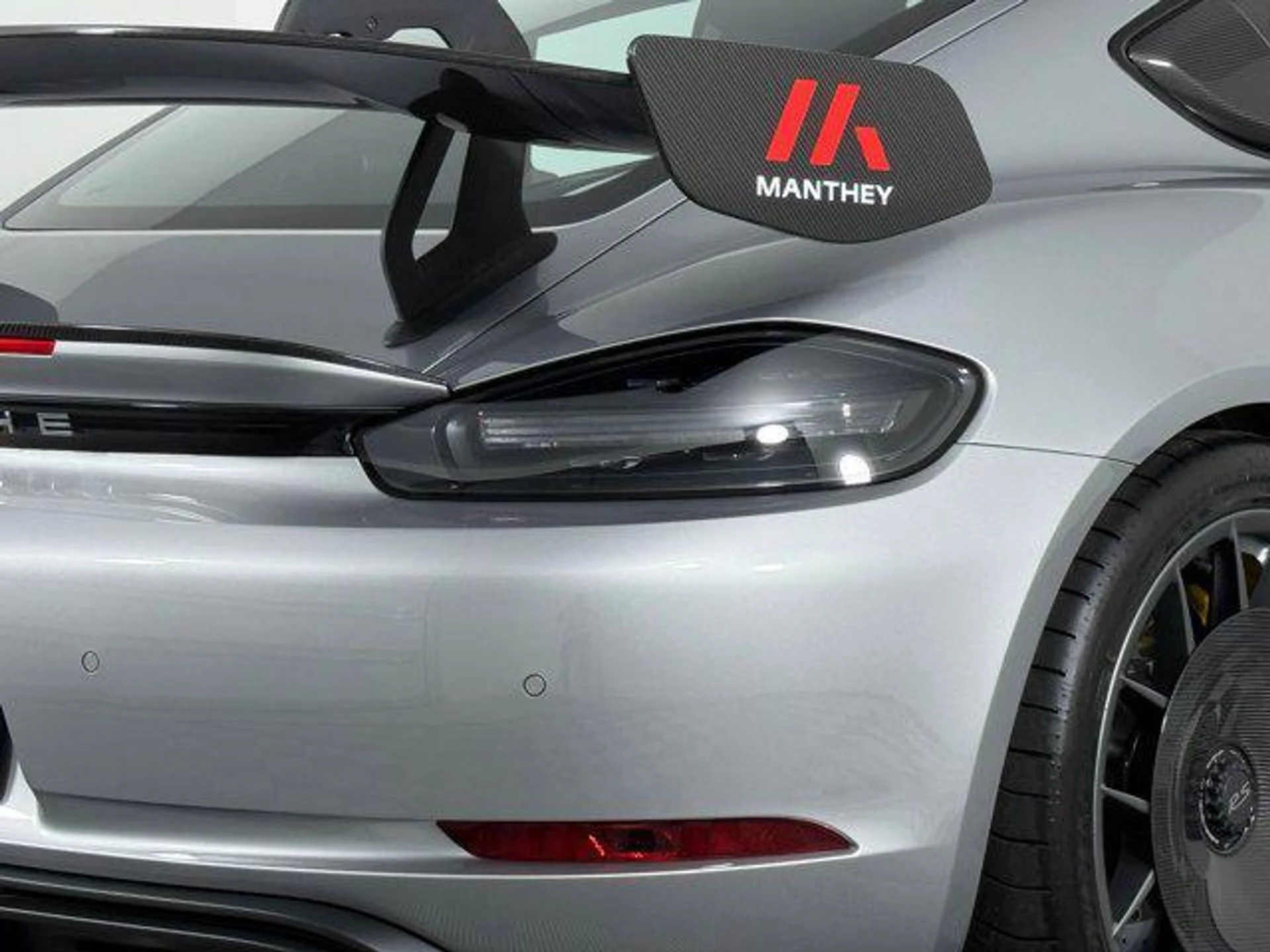 mph019_1527098201_mhz9sw_Y7_L9u_NFJ_6_Gr8jb_O0_Kn_BKA_b35c739391