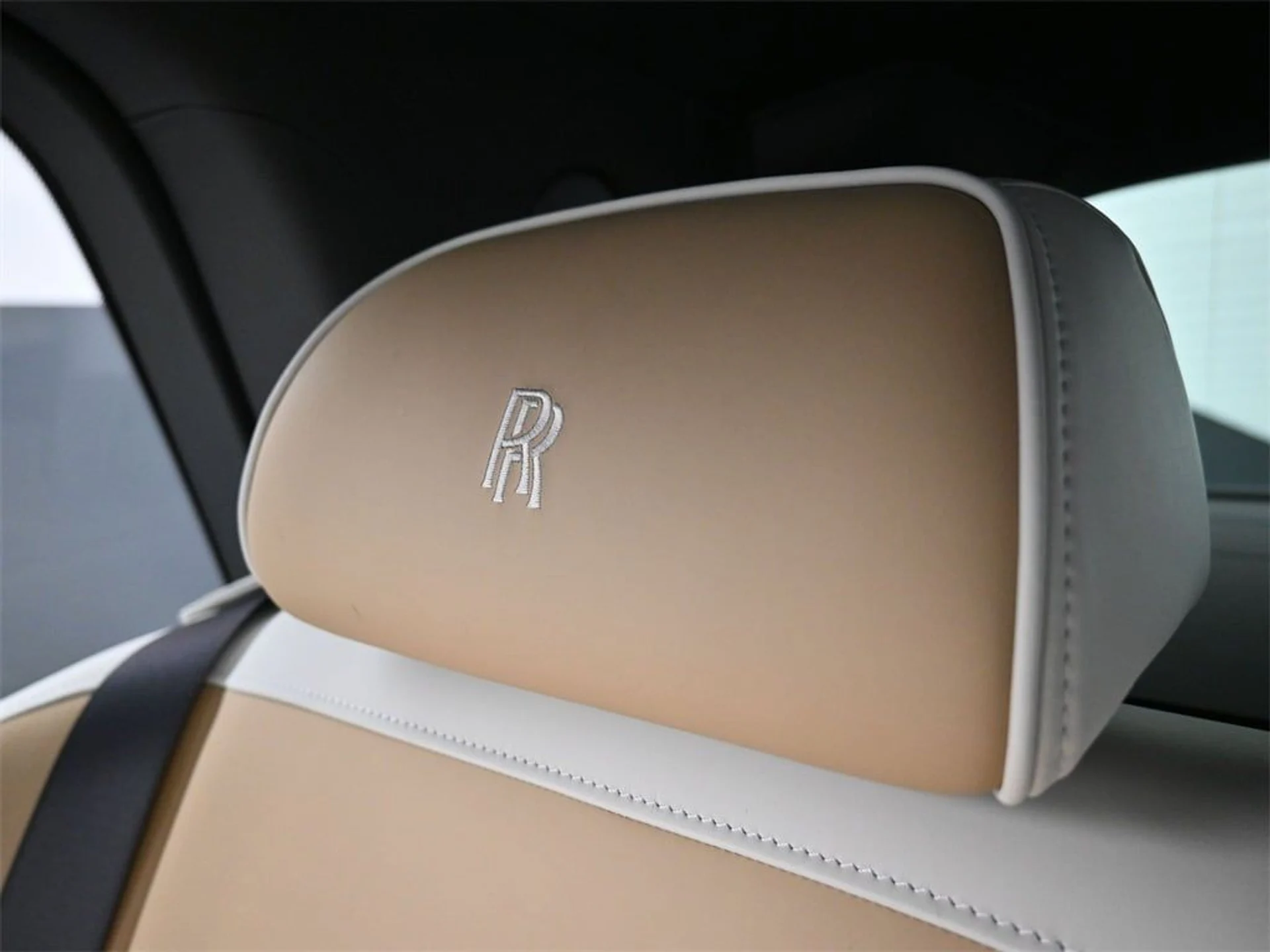 mph019_1538378695_c0aee8a737bf8306e8245e2085c63755x_01bac0eaee