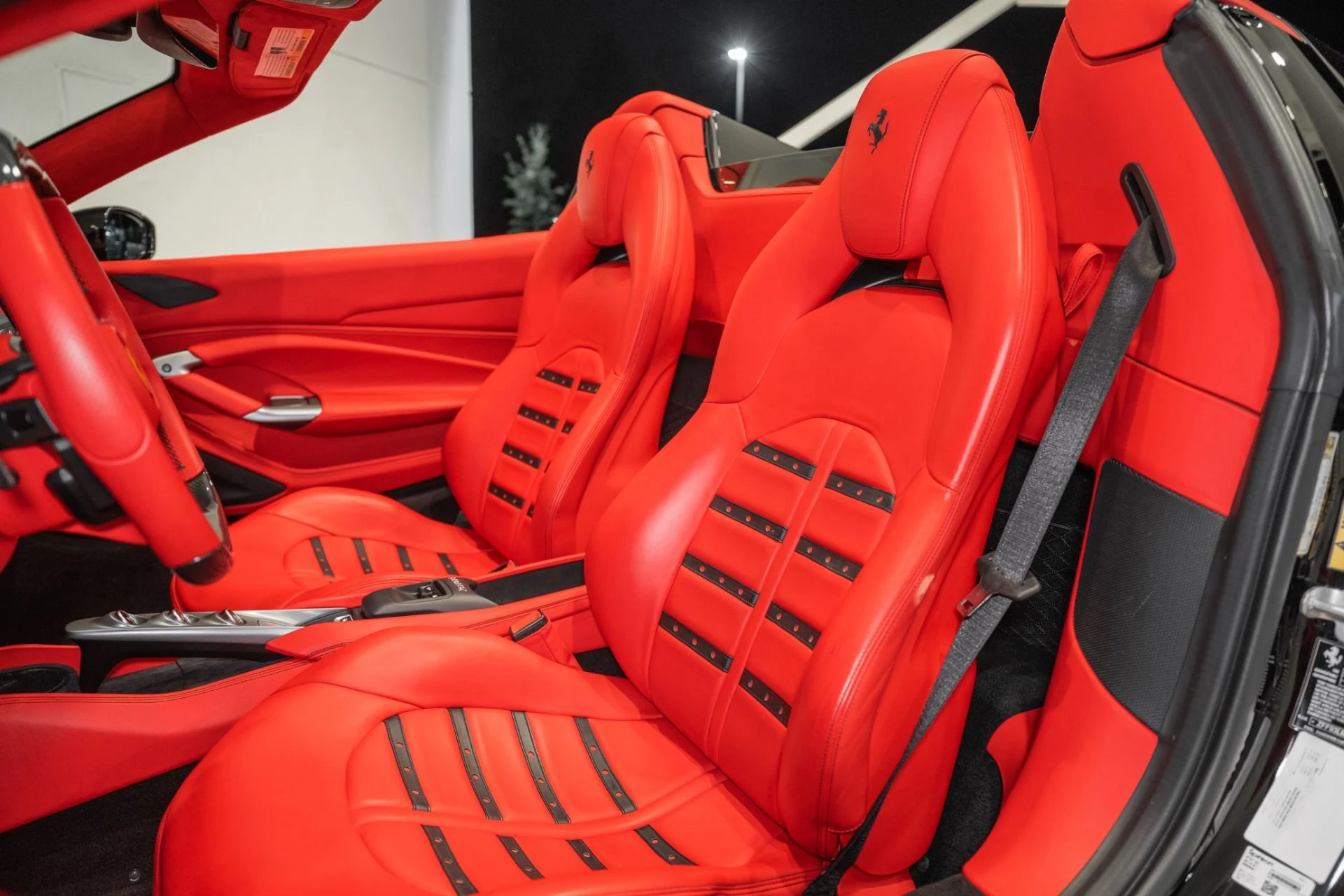 mph019_1540601026_Used_2021_Ferrari_F8_Spider_1788191535_00467b107e