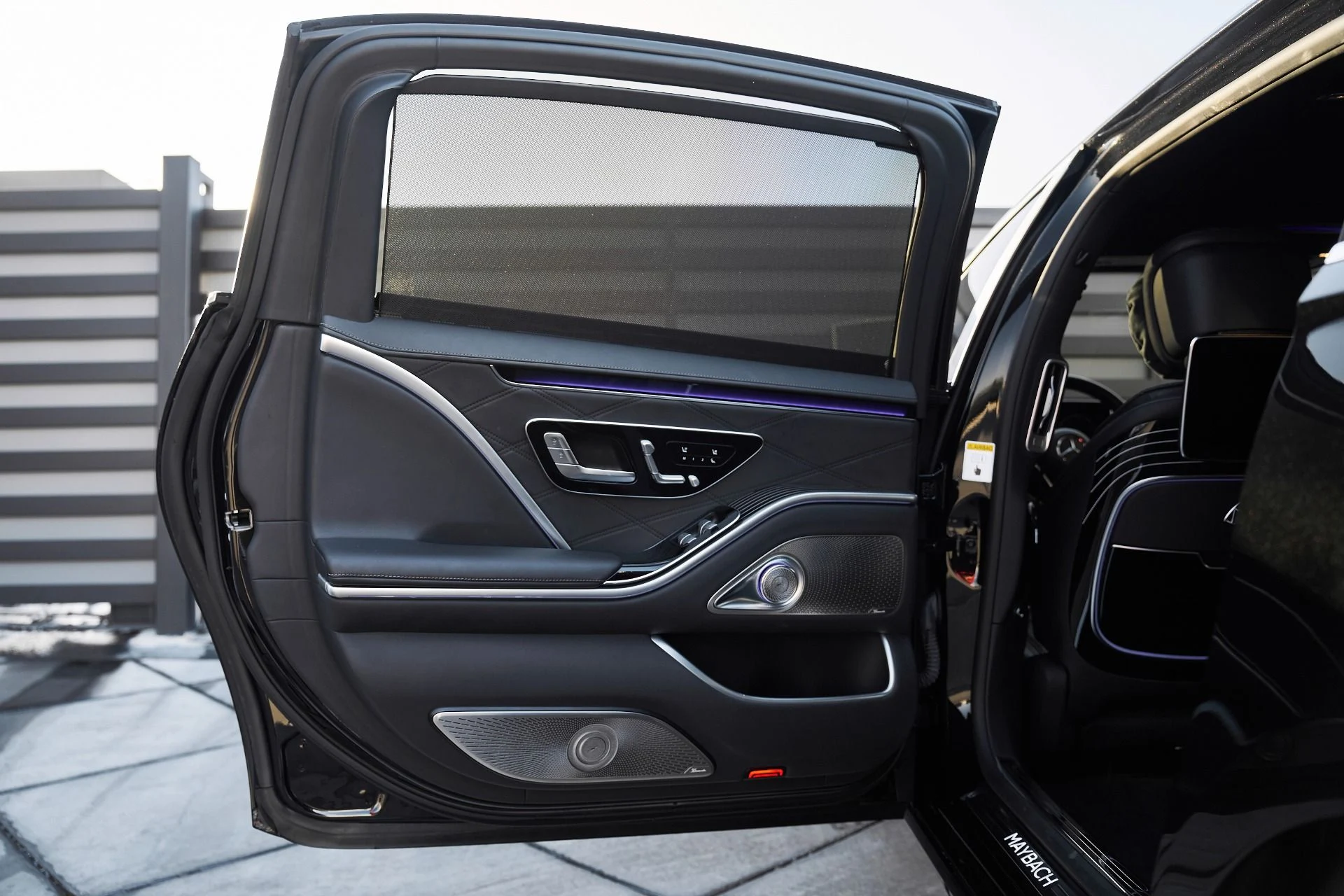 mph019_1548842851_Used_2022_Mercedes_Benz_S_Class_Maybach_S_580_1763082551_2490137fc6