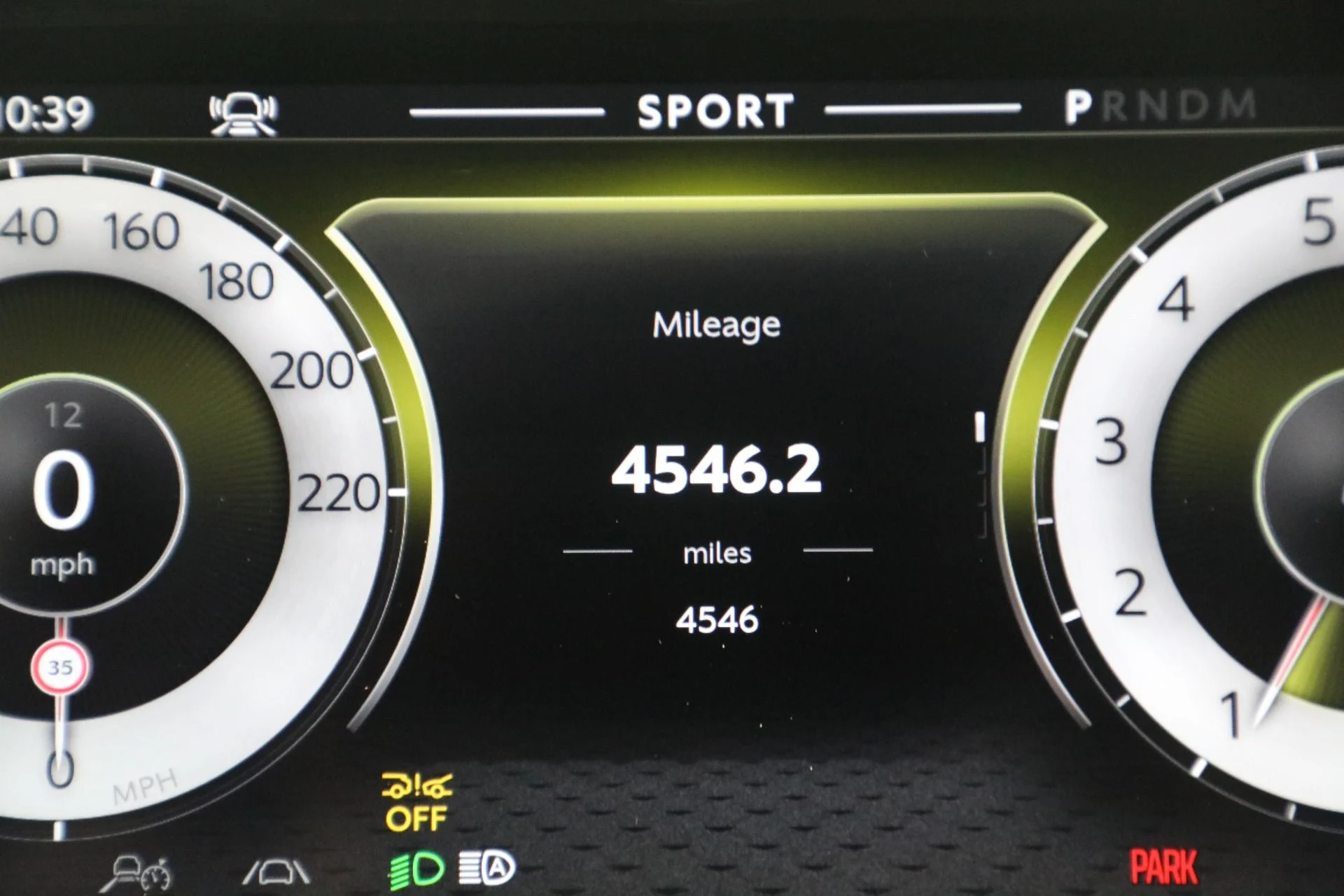 mph019_1549826551_Used_2025_Aston_Martin_Vantage_1766592758_a7e56ca5ad