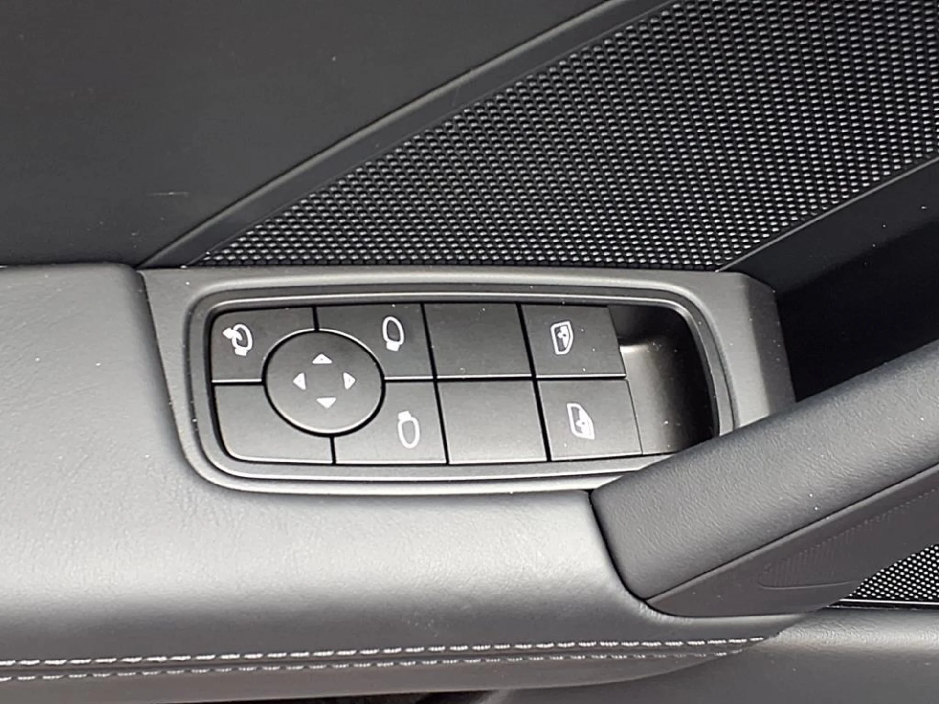 mph019_1550126662_cffa46e4681023ea367d854f7d4f474b_b4ad4a2ca7