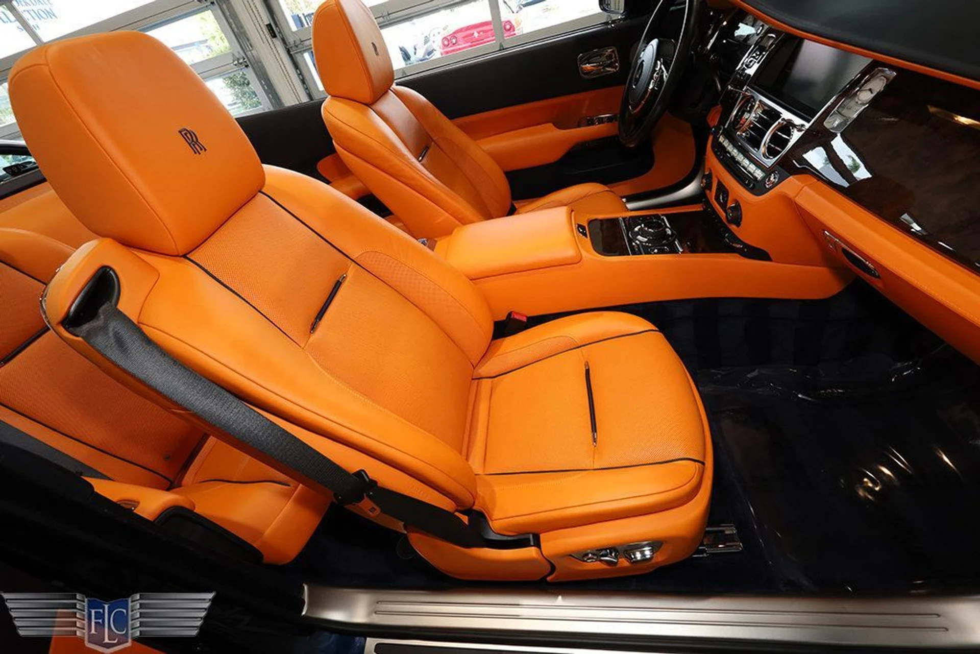 mph019_1557051772_used_2017_rolls_royce_dawn_convertible_9689_22999334_20_1024_3875e238b1