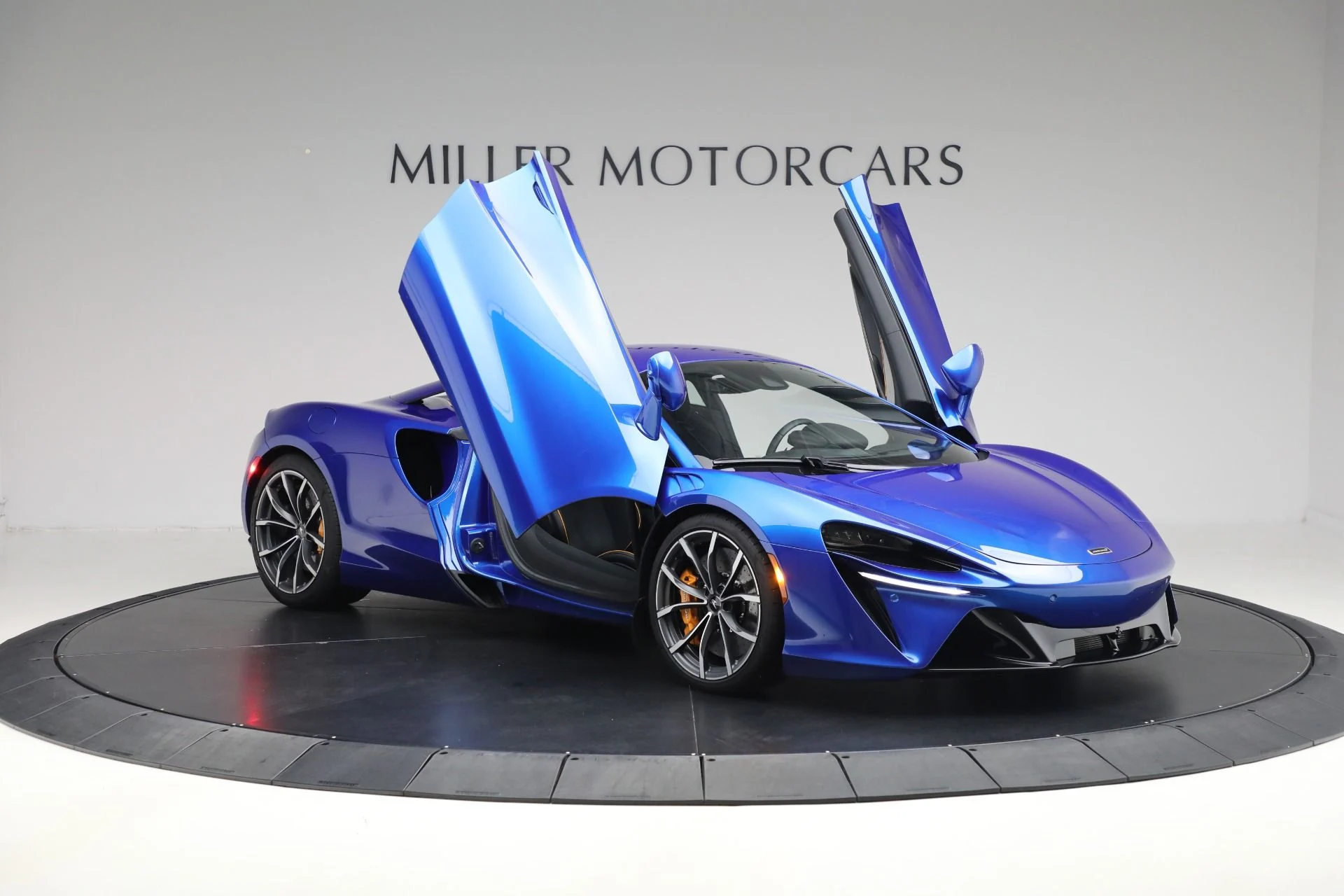 mph019_1558091626_Used_2024_Mc_Laren_Artura_Vision_2367c380fb