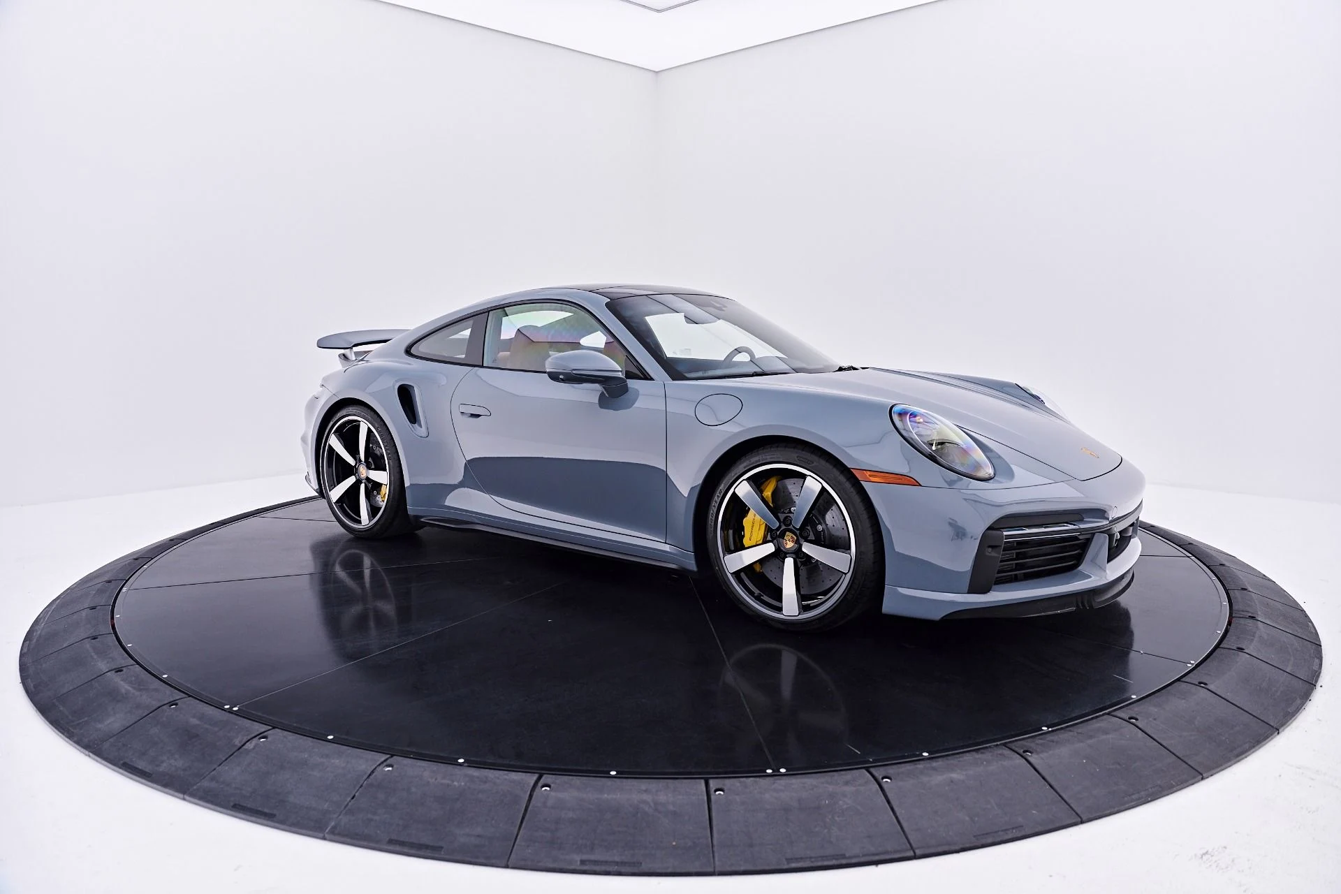 mph019_1558427268_Used_2023_Porsche_911_Turbo_S_1785208127_7f3c810779