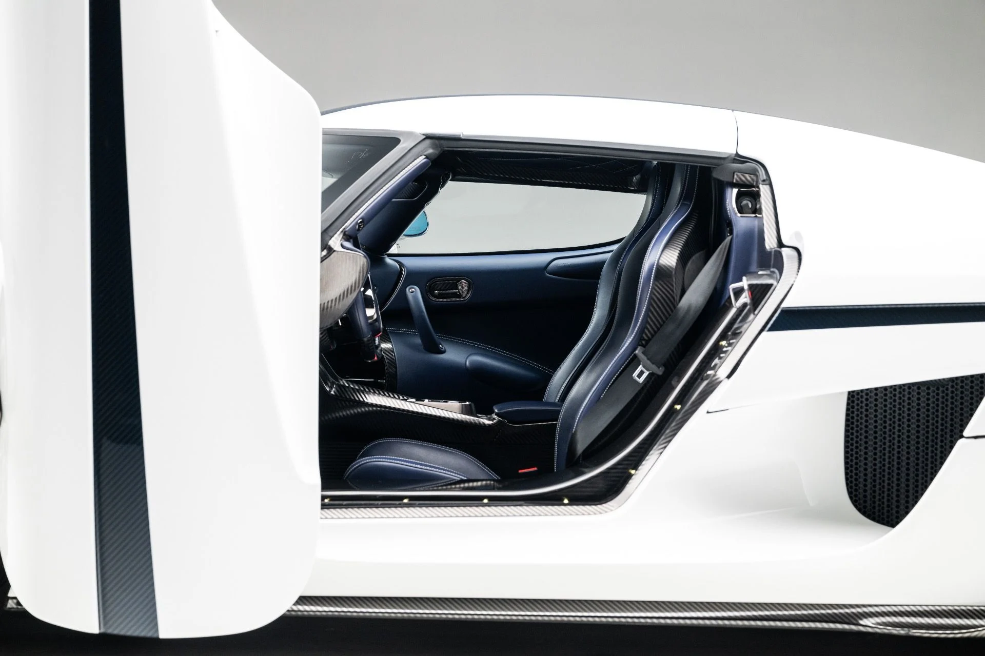 mph019_1558603991_13358_p20_l_4f6984475f