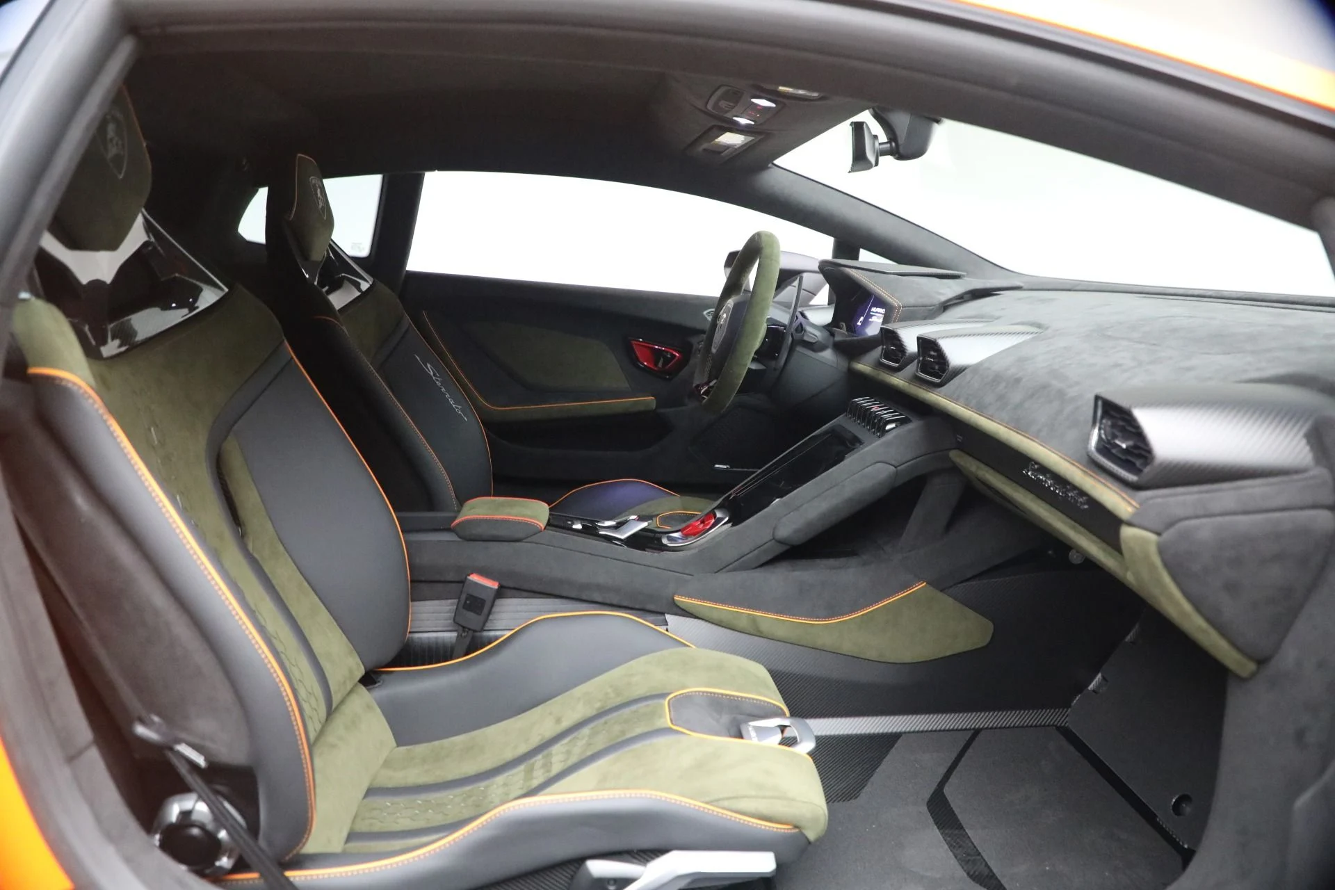 mph019_1564471513_Used_2024_Lamborghini_Huracan_Sterrato_1772051160_6a97ce8ade