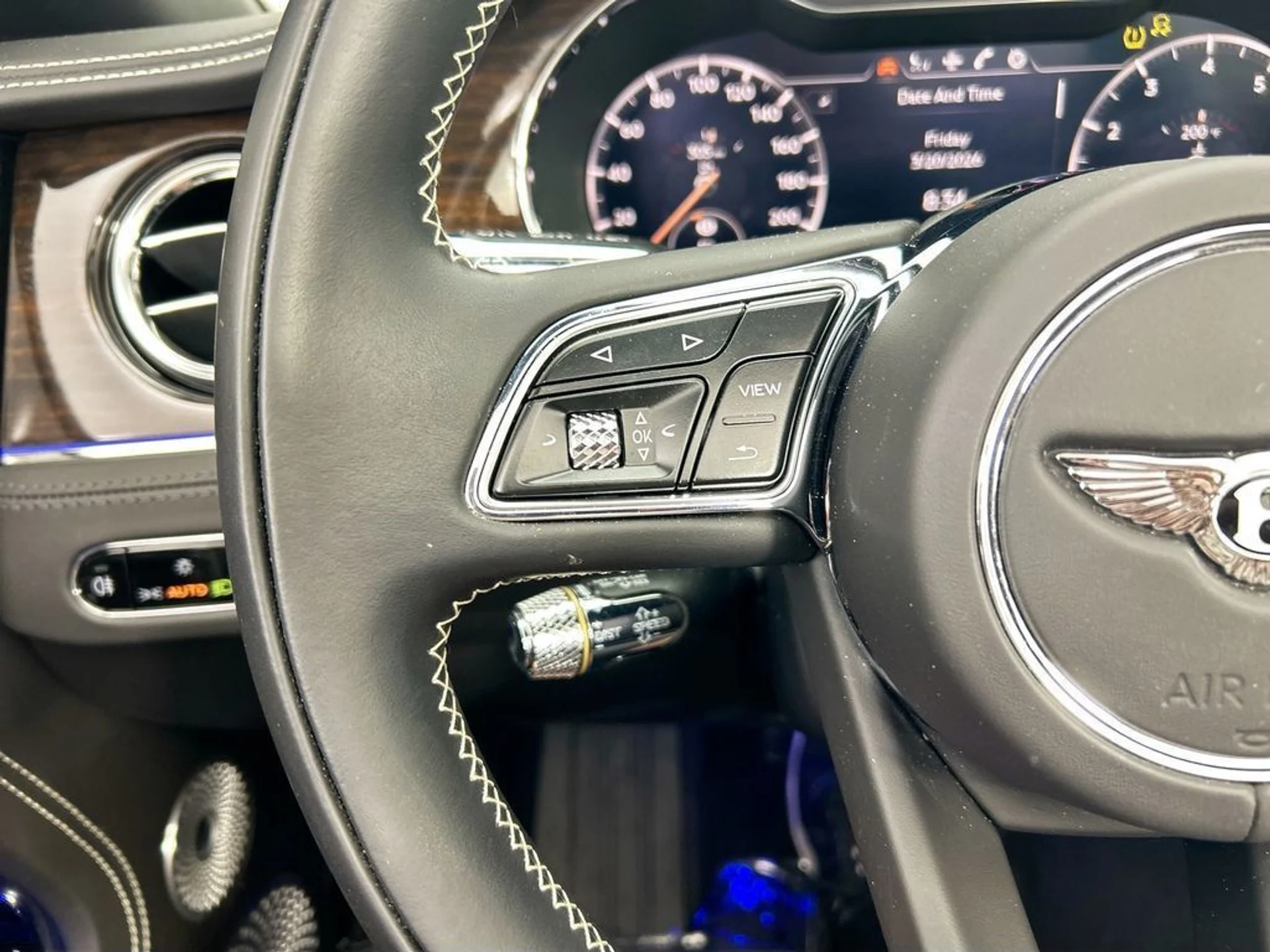 mph019_1578018425_used_2021_bentley_continental_gtv8convertible_8119_23001236_20_1024_0442de635d