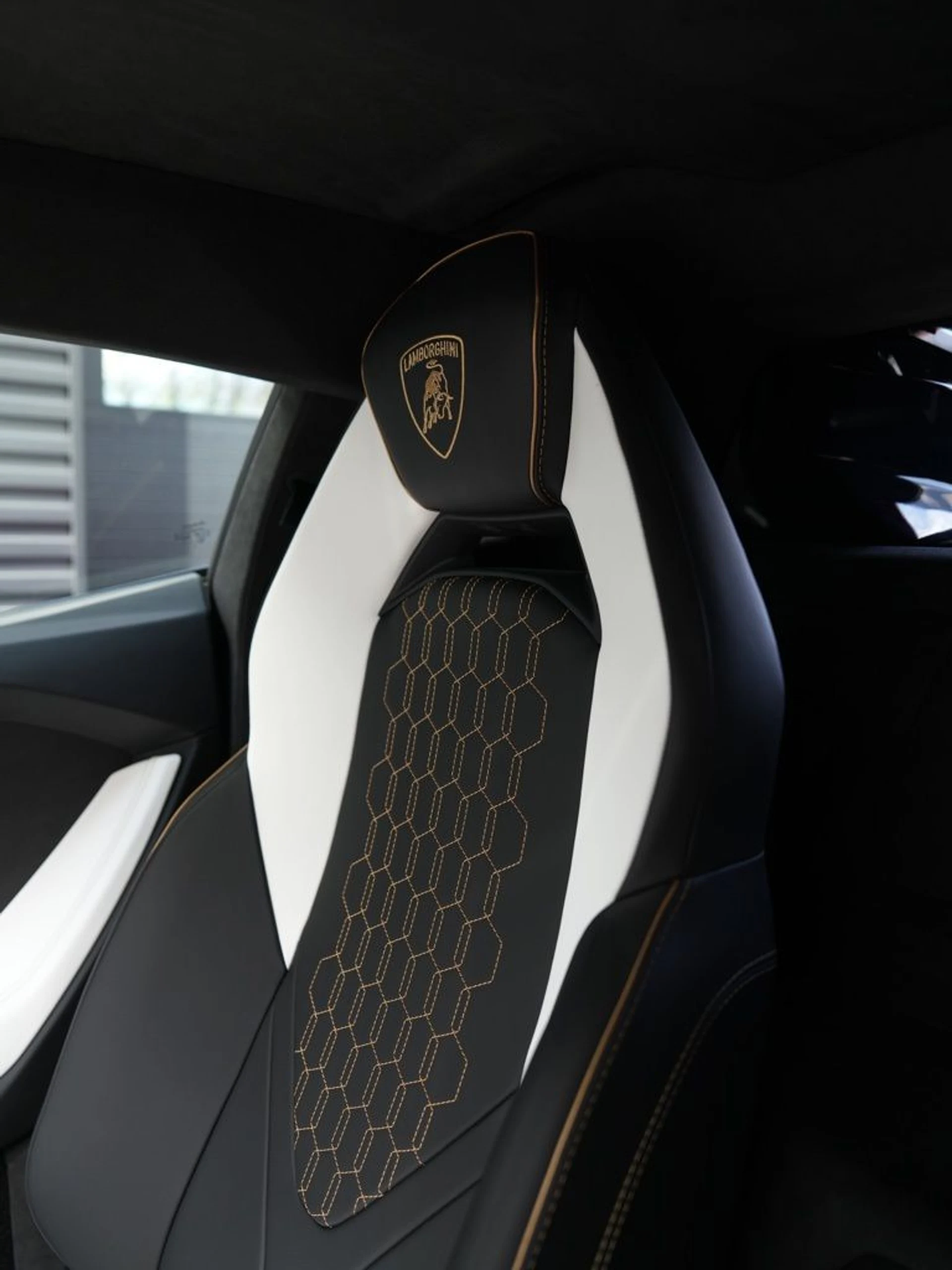 mph019_157881788_4eaf4da082ba14ec2c85b3a8a7da385ax_db99f9bb00