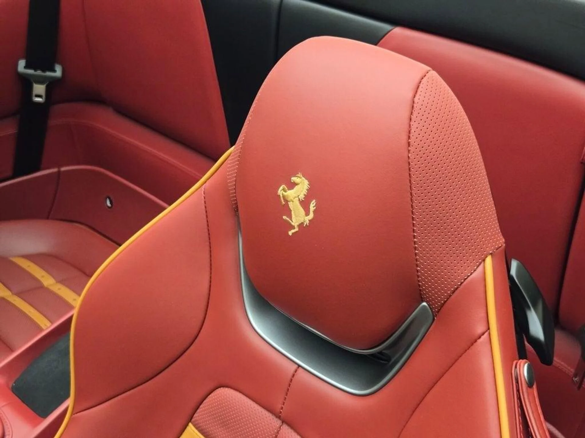 mph019_1580316627_Used_2023_Ferrari_Portofino_M_1778593632_a12b75b442