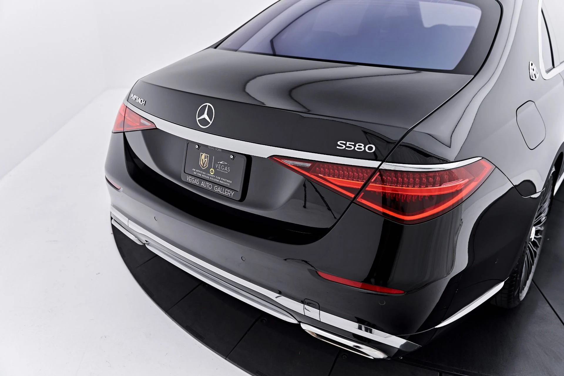 mph019_1584204788_Used_2022_Mercedes_Benz_S_Class_Maybach_S_580_1788570662_9af1166327