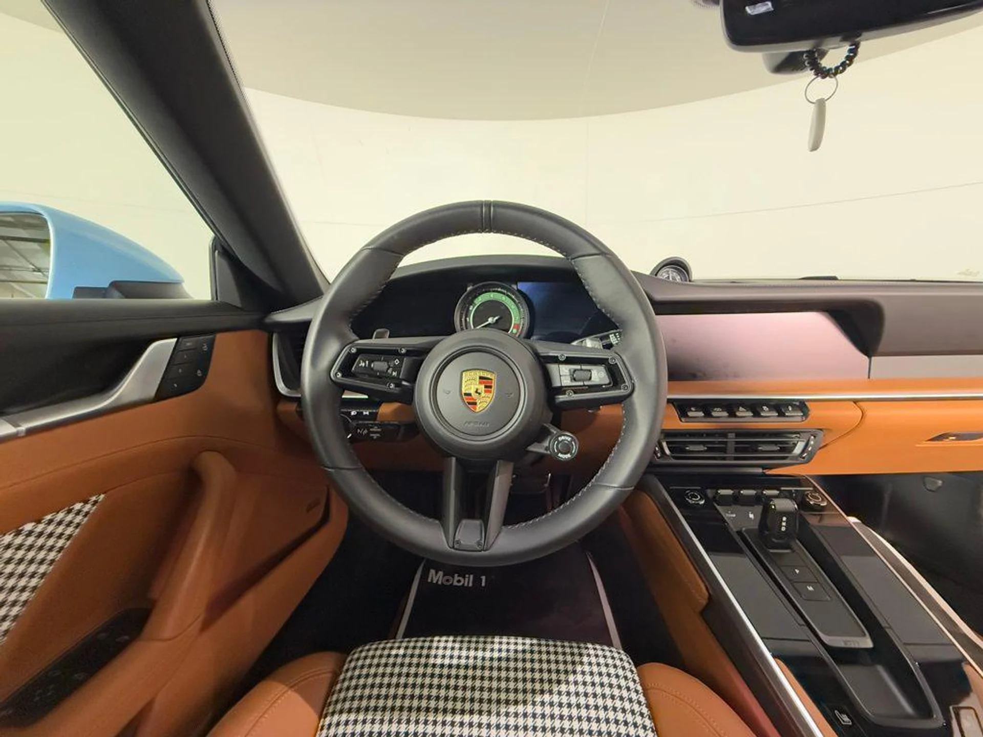 mph019_1589336941_oz_O931hbp3p_NAQ_pvw_L_Tp_O7_S_Vw_e3d434ccb2