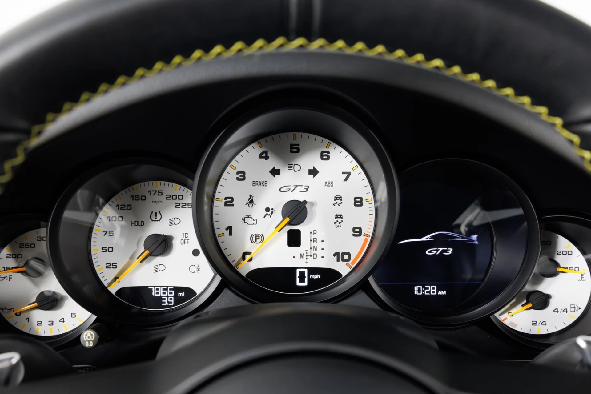 mph019_1593409346_Used_2018_Porsche_911_GT_3_1782317496_8790b78f57