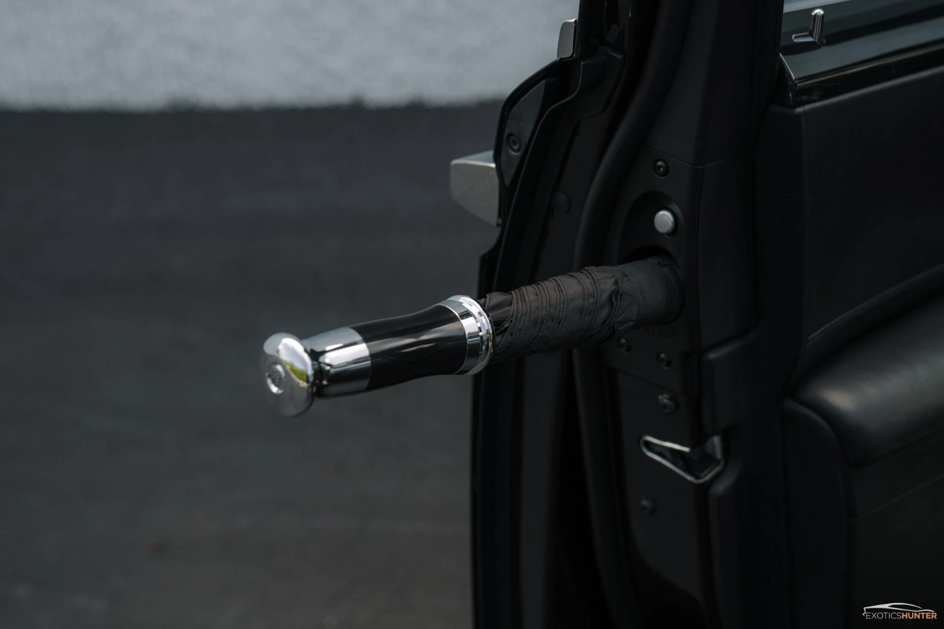 mph019_159951640_Used_2015_Rolls_Royce_Ghost_w_Rear_Theatre_Picnic_Tables_1754343569_8cf2419b38