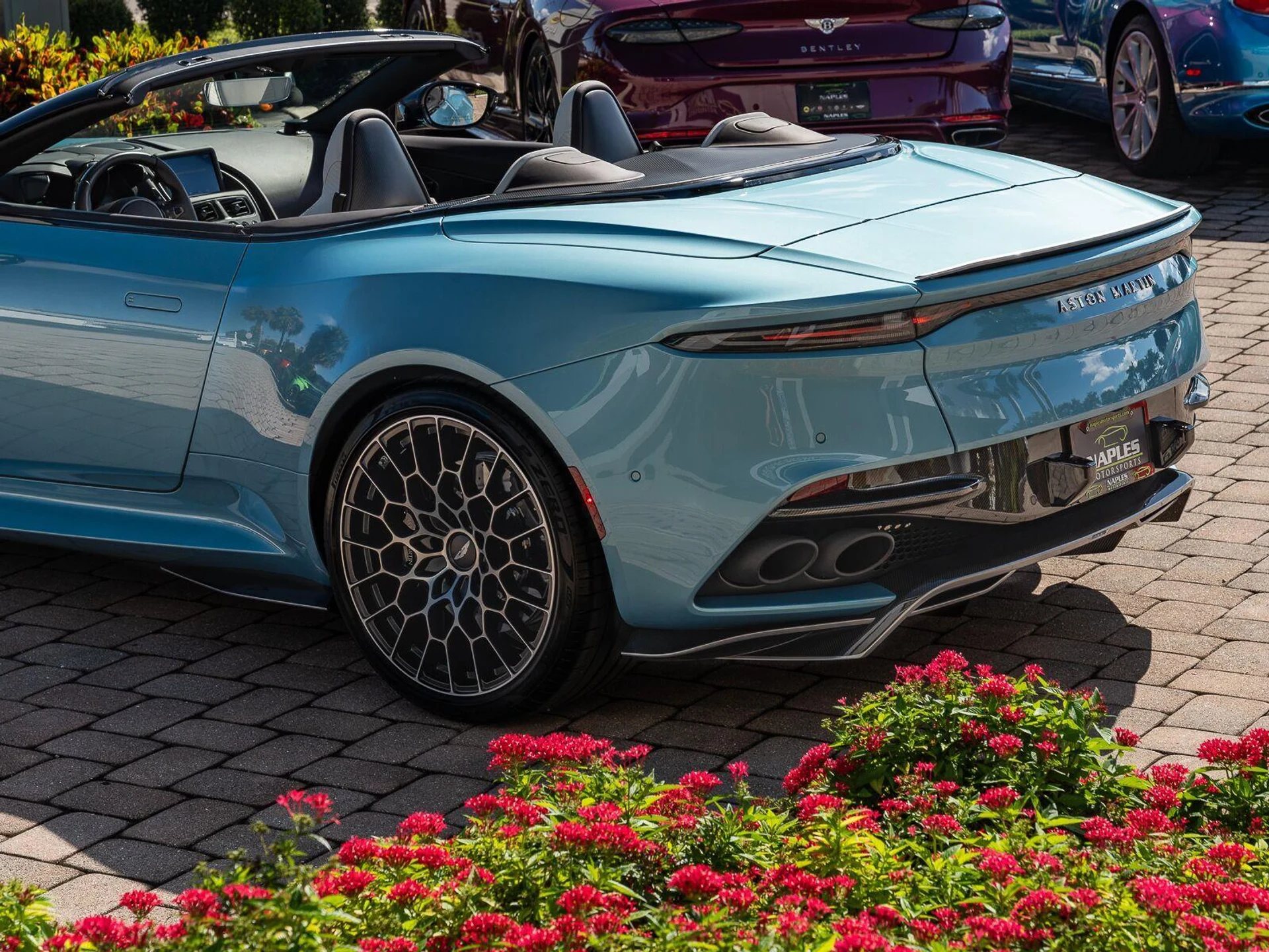mph019_1600250310_Used_2023_Aston_Martin_DBS_770_Ultimate_1792180996_c4c7584edd