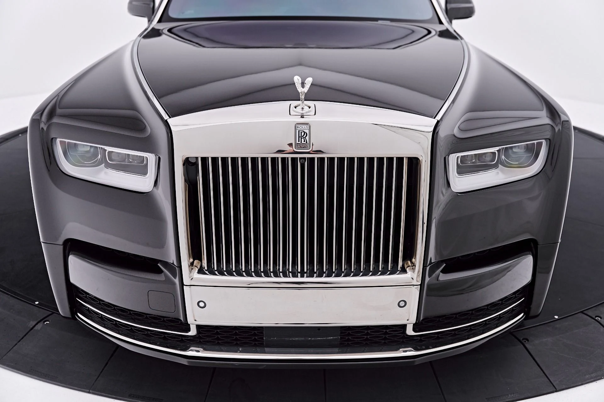 mph019_1603163517_Used_2021_Rolls_Royce_Phantom_Base_1786152362_6ee29d1926