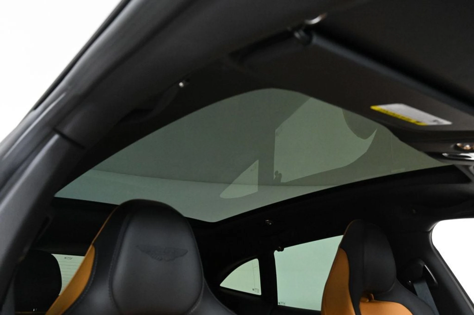 mph019_1609312239_new_2025_aston_martin_dbx_707awd_11350_22901313_19_1024_c1d6c90026