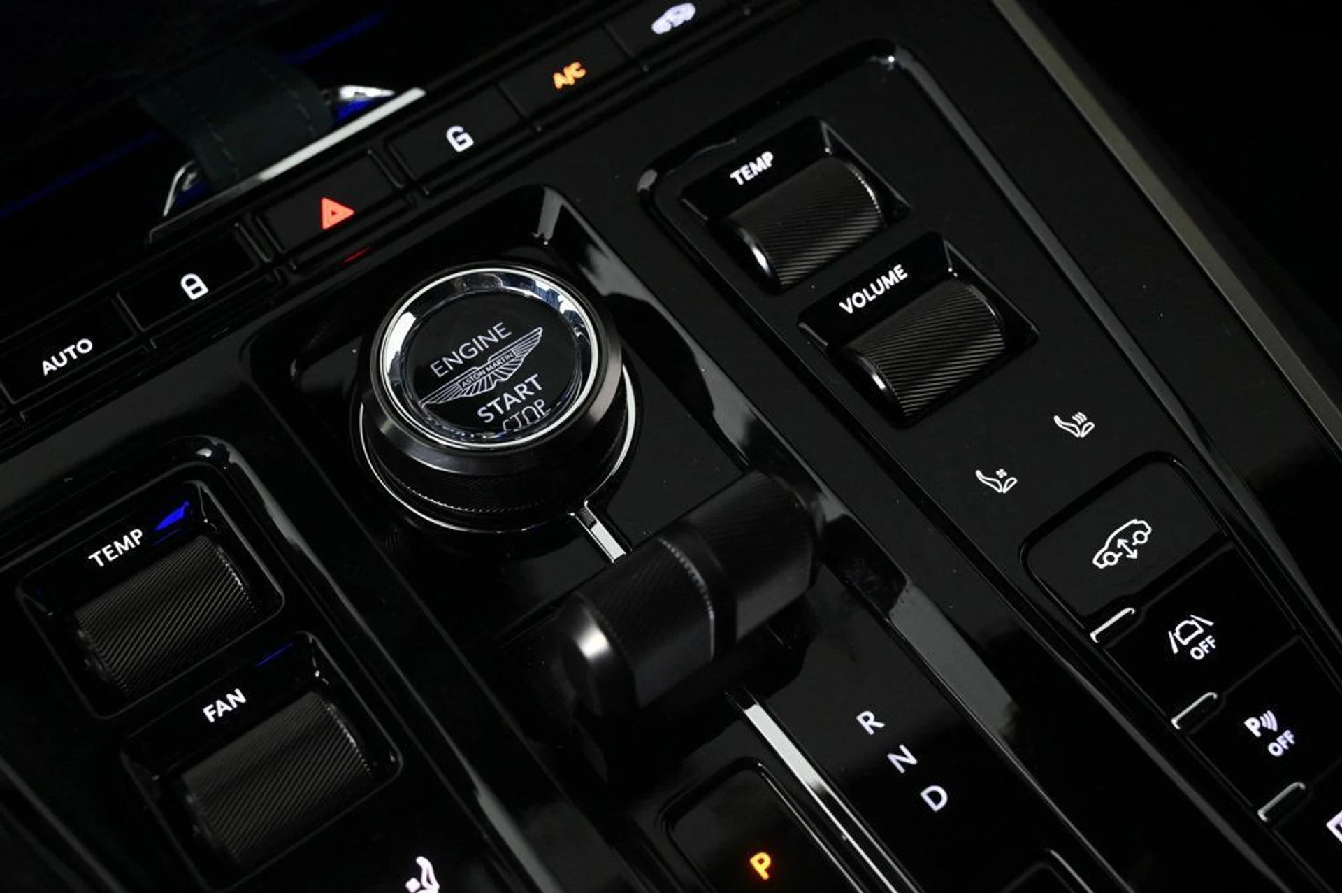 mph019_1622176209_new_2026_aston_martin_dbx_sawd_11350_22964216_19_1024_61c33a9f48