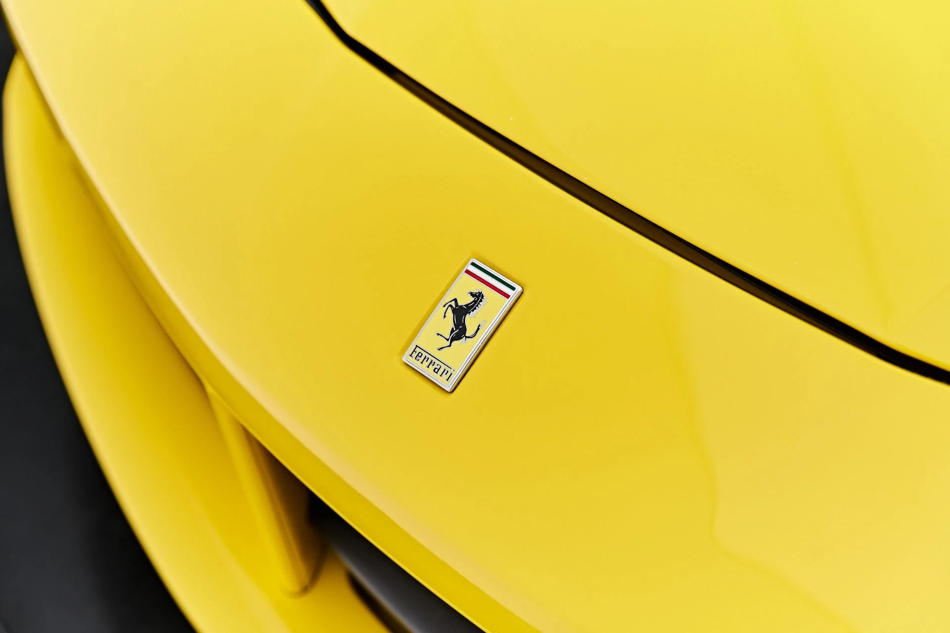 mph019_1630785225_Used_2017_Ferrari_488_GTB_Base_1791401160_6d4165d1ab