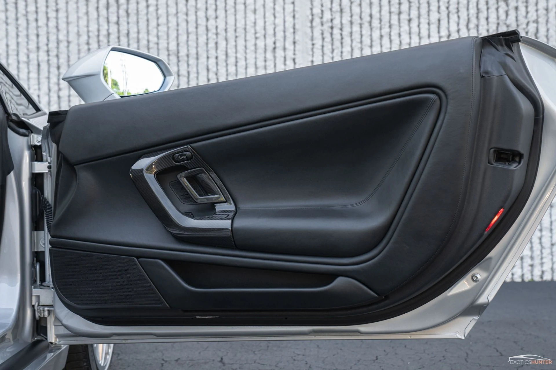 mph019_1633975355_Used_2010_Lamborghini_Gallardo_LP_560_4_in_Grigio_Telasso_w_Carbon_Ceramic_Brakes_1762876983_64f927836c