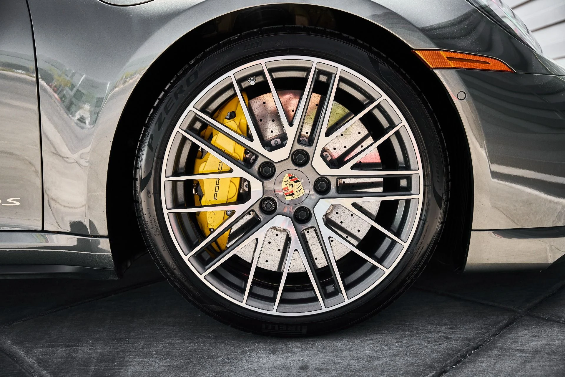 mph019_1648429473_Used_2023_Porsche_911_Turbo_S_1777011068_7089f50376