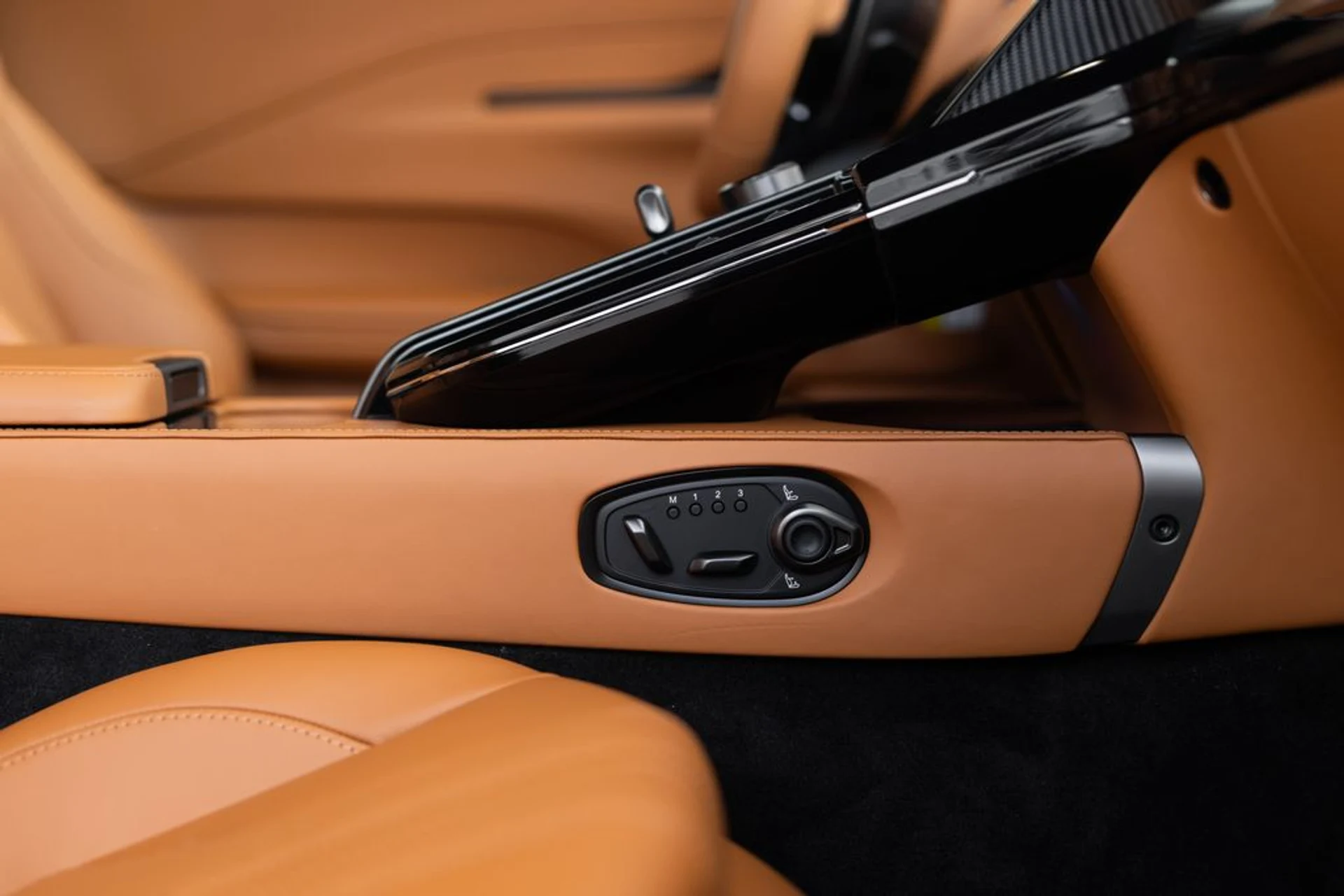 mph019_165036980_309a9978ed371cad0d86ffabaa832ff2x_46c3c1a5f7