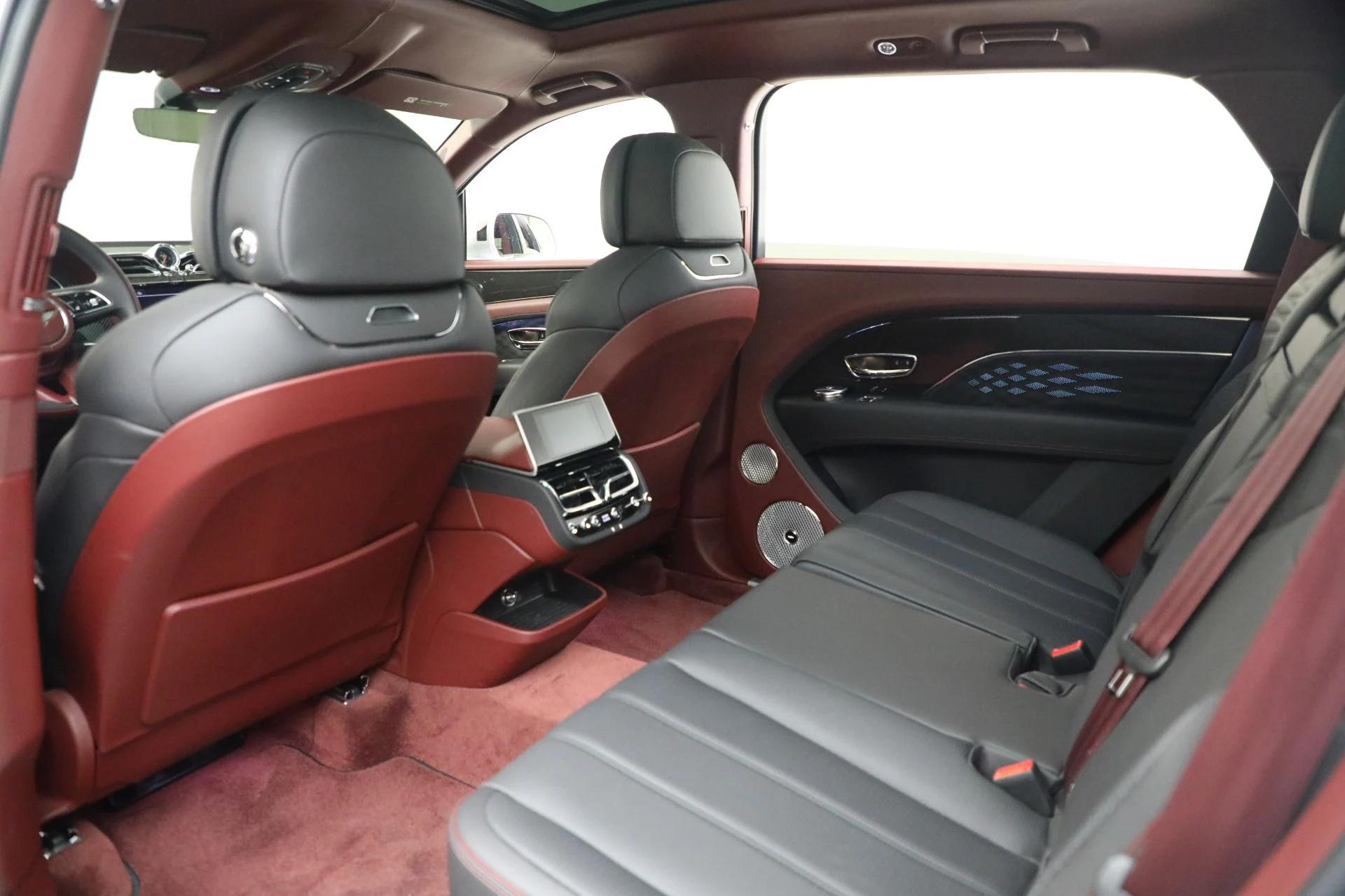 mph019_1656502522_Used_2023_Bentley_Bentayga_EWB_Azure_V8_d0c860fb1f