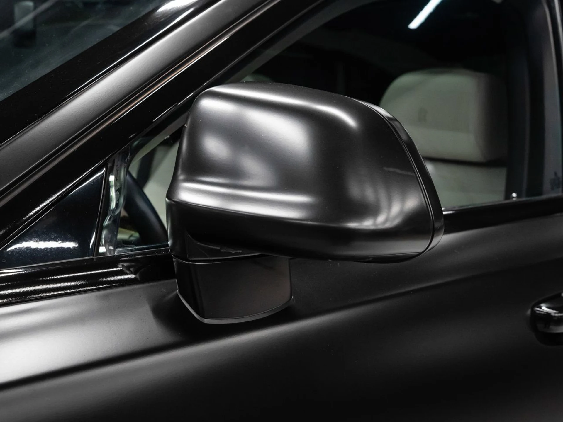 mph019_1672099566_rolls_royce_ghost_2012_5d3b01e64c