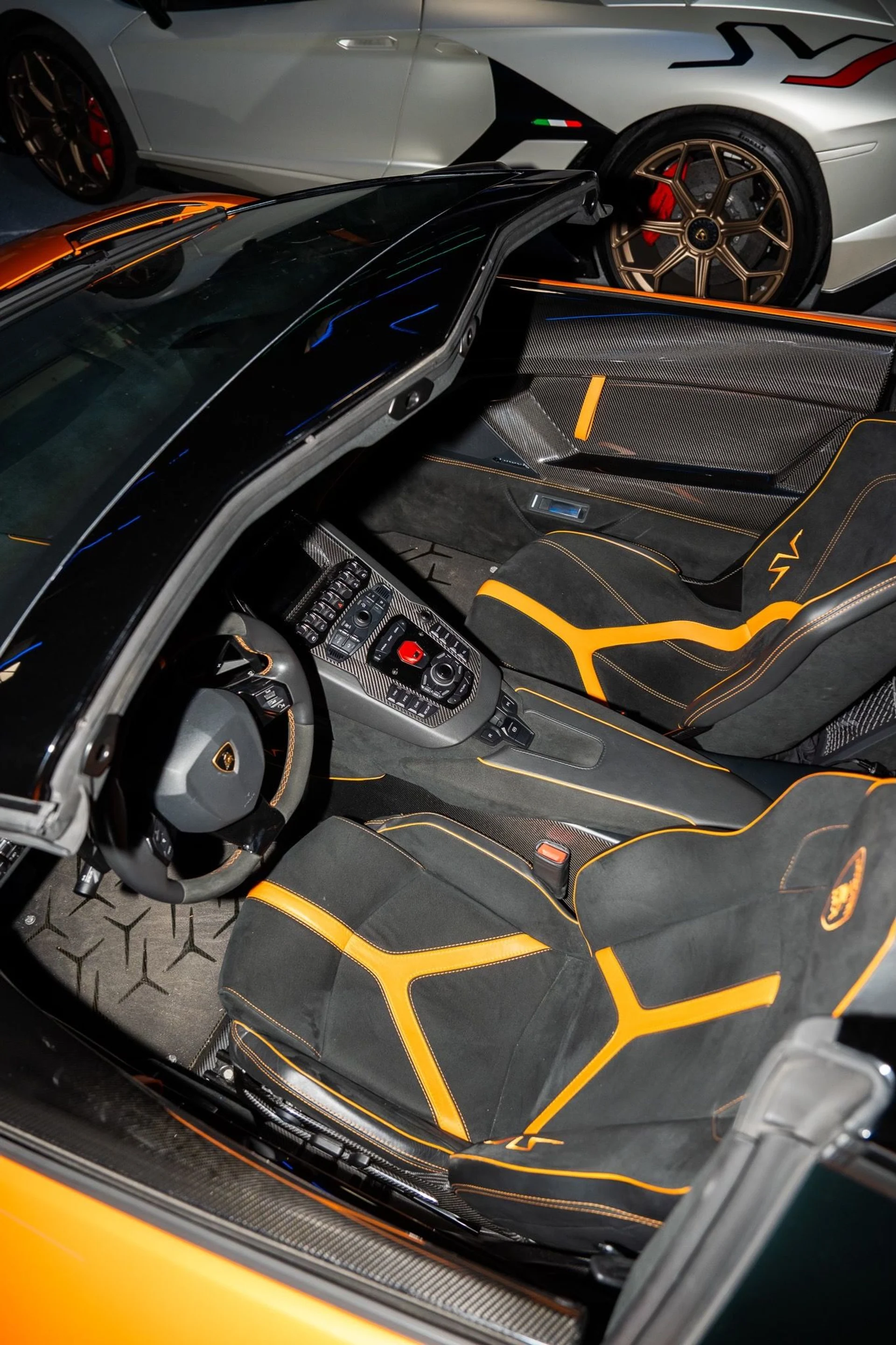 mph019_1677880586_Used_2017_Lamborghini_Aventador_LP_750_4_SV_1760729396_5f97d98851