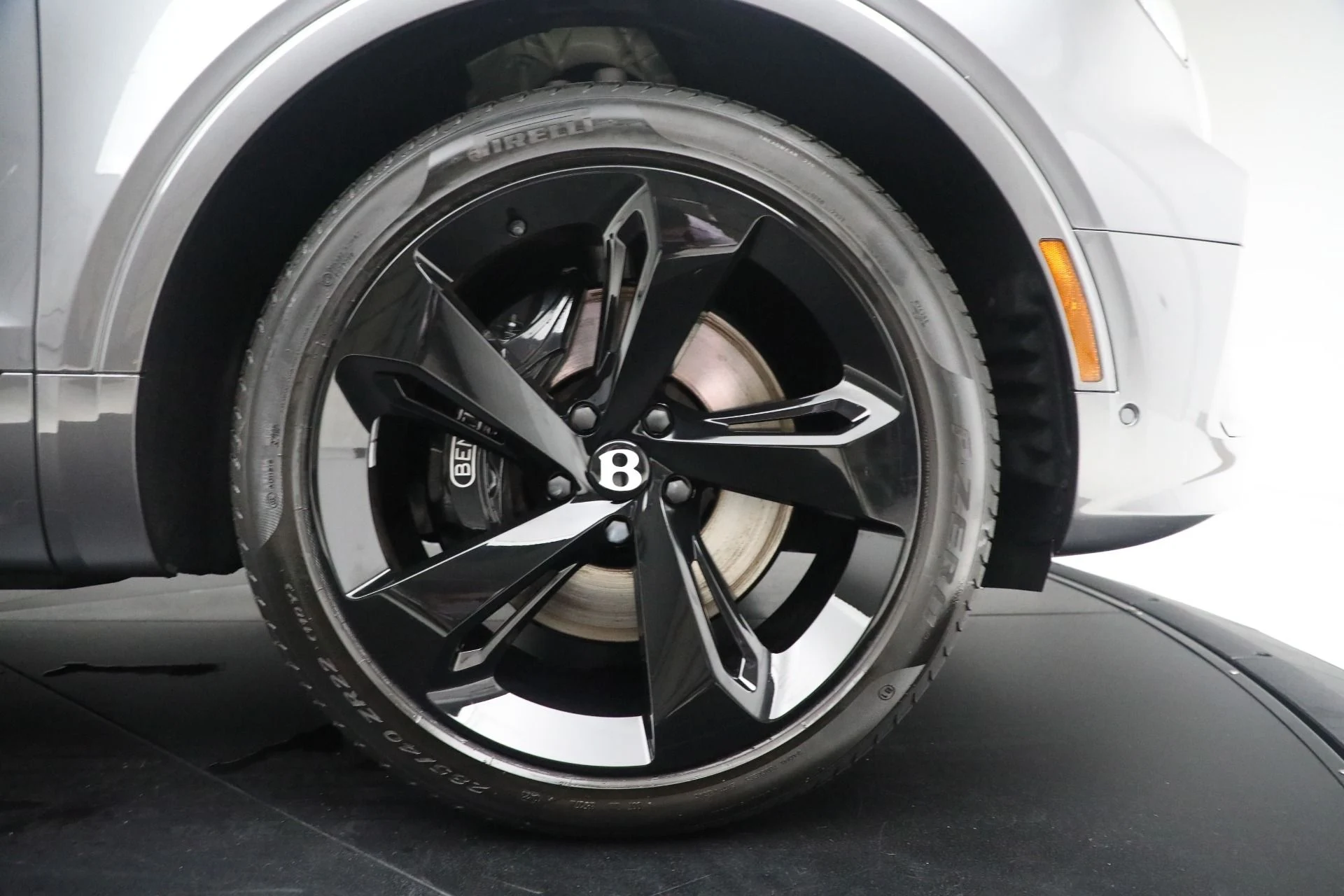 mph019_1681073615_Used_2023_Bentley_Bentayga_Azure_Hybrid_1721850994_07aafc2f1b