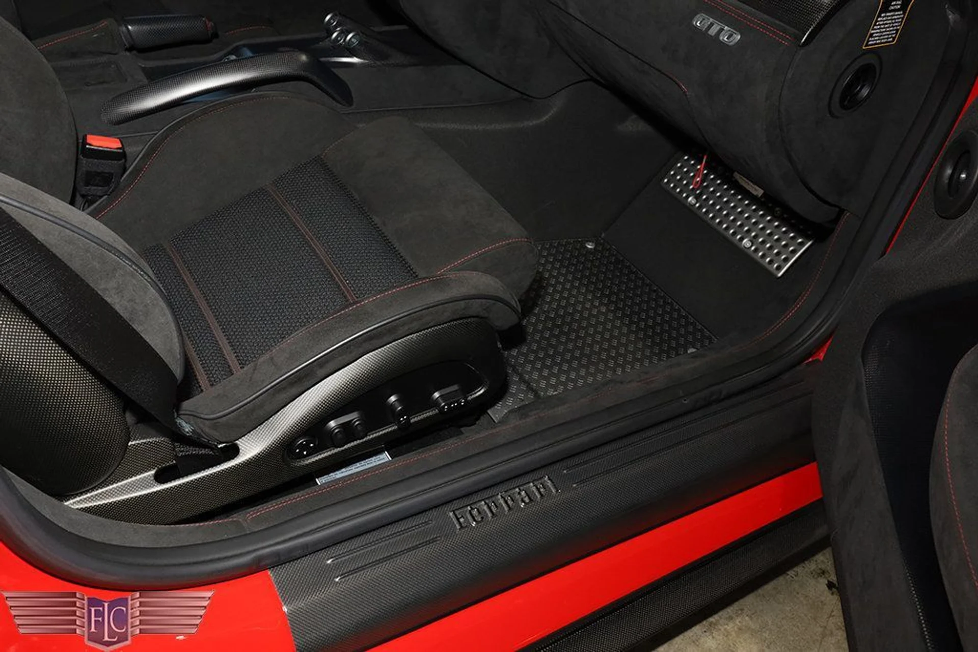mph019_1685927960_used_2011_ferrari_599_2drcoupegto_9689_22921279_20_1024_223656785a