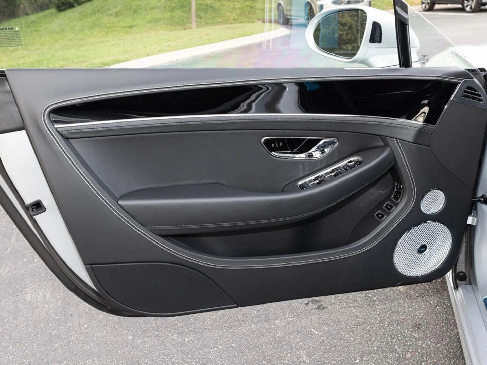 mph019_1692136974_465279749_68f8b5ccdc0639249906f7f5_8705742394