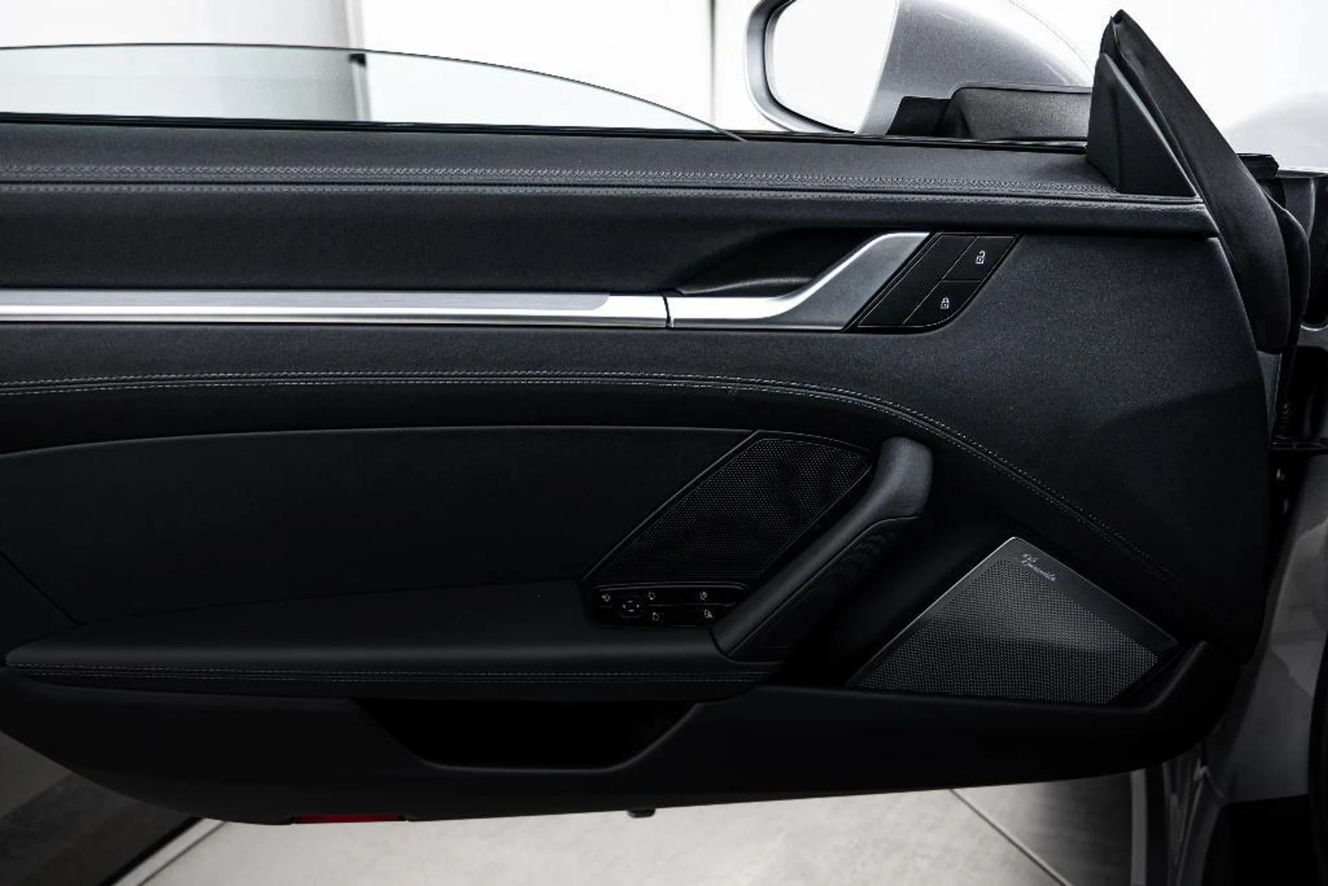 mph019_1694826742_ZU_Zyc_o_N_ge_PWV_4t_Bd5cm6fln_Xc_db1ed80a98